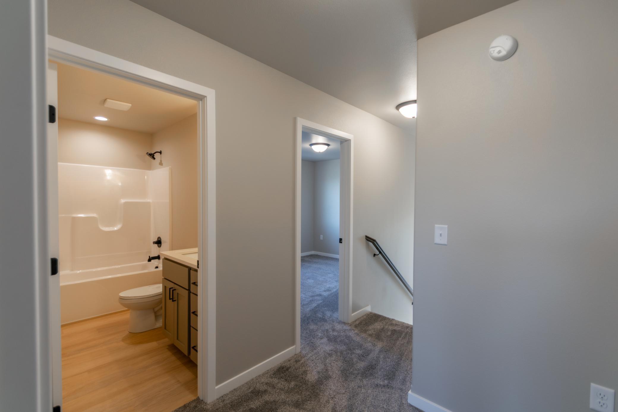 2026 single family home for sale at 1879 19th Avenue N in Wahpeton, ND — 4 bed, 3 bath (photo 16 of 24)