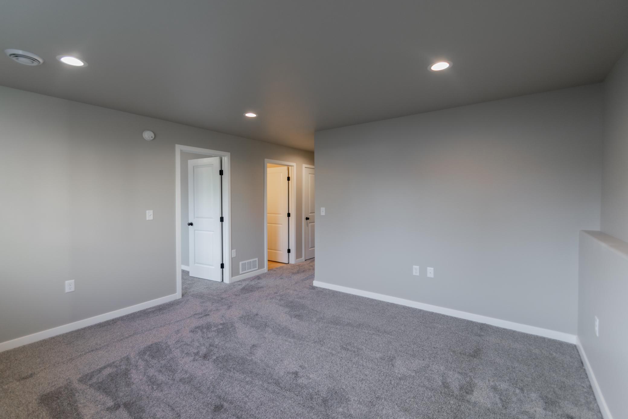 2026 single family home for sale at 1879 19th Avenue N in Wahpeton, ND — 4 bed, 3 bath (photo 20 of 24)
