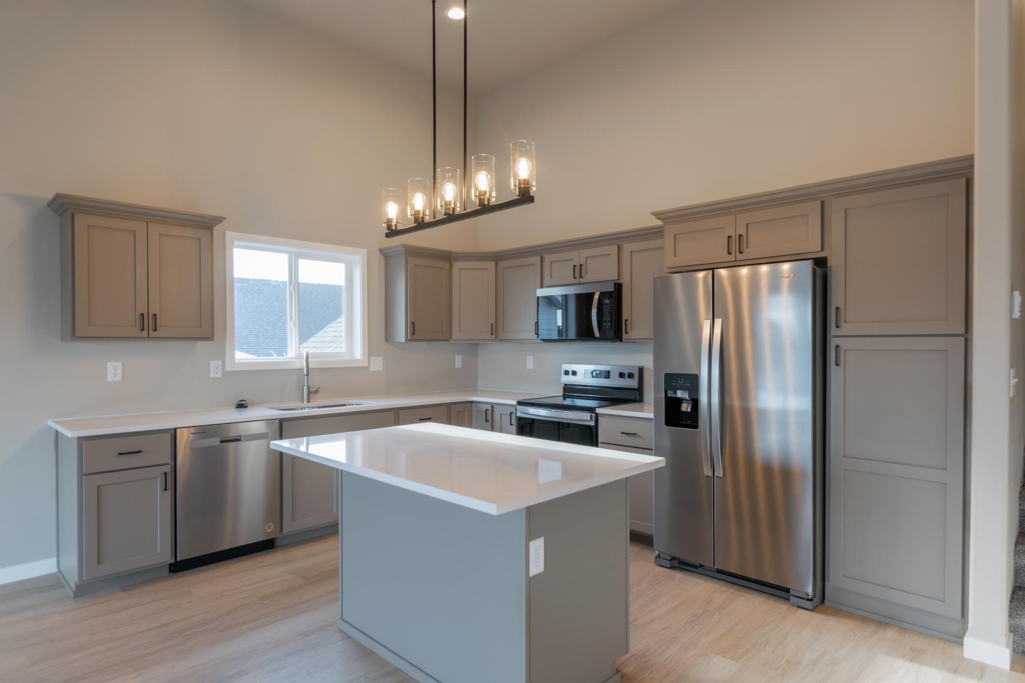 2026 single family home for sale at 1879 19th Avenue N in Wahpeton, ND — 4 bed, 3 bath (photo 3 of 24)
