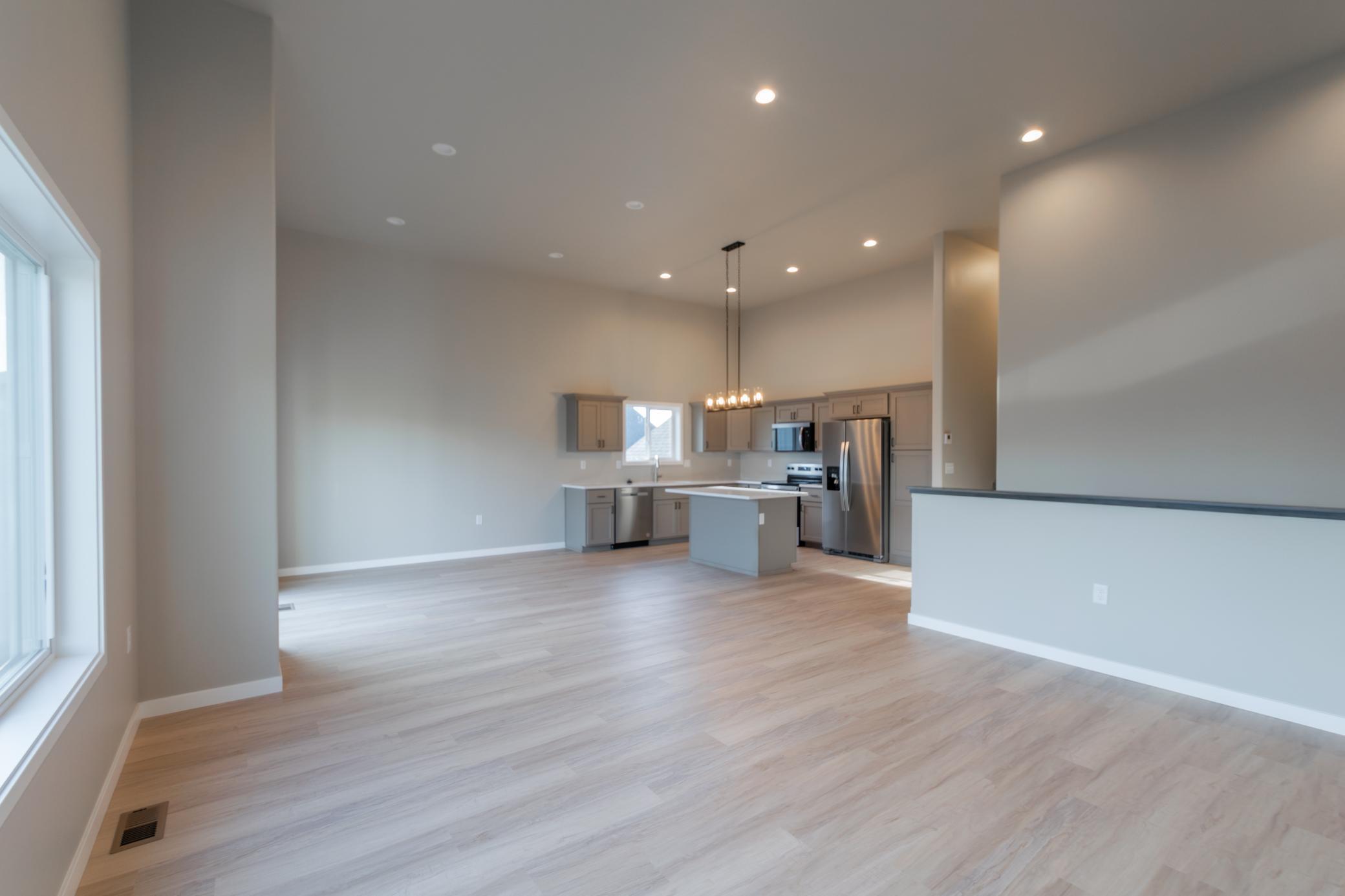 2026 single family home for sale at 1879 19th Avenue N in Wahpeton, ND — 4 bed, 3 bath (photo 7 of 24)