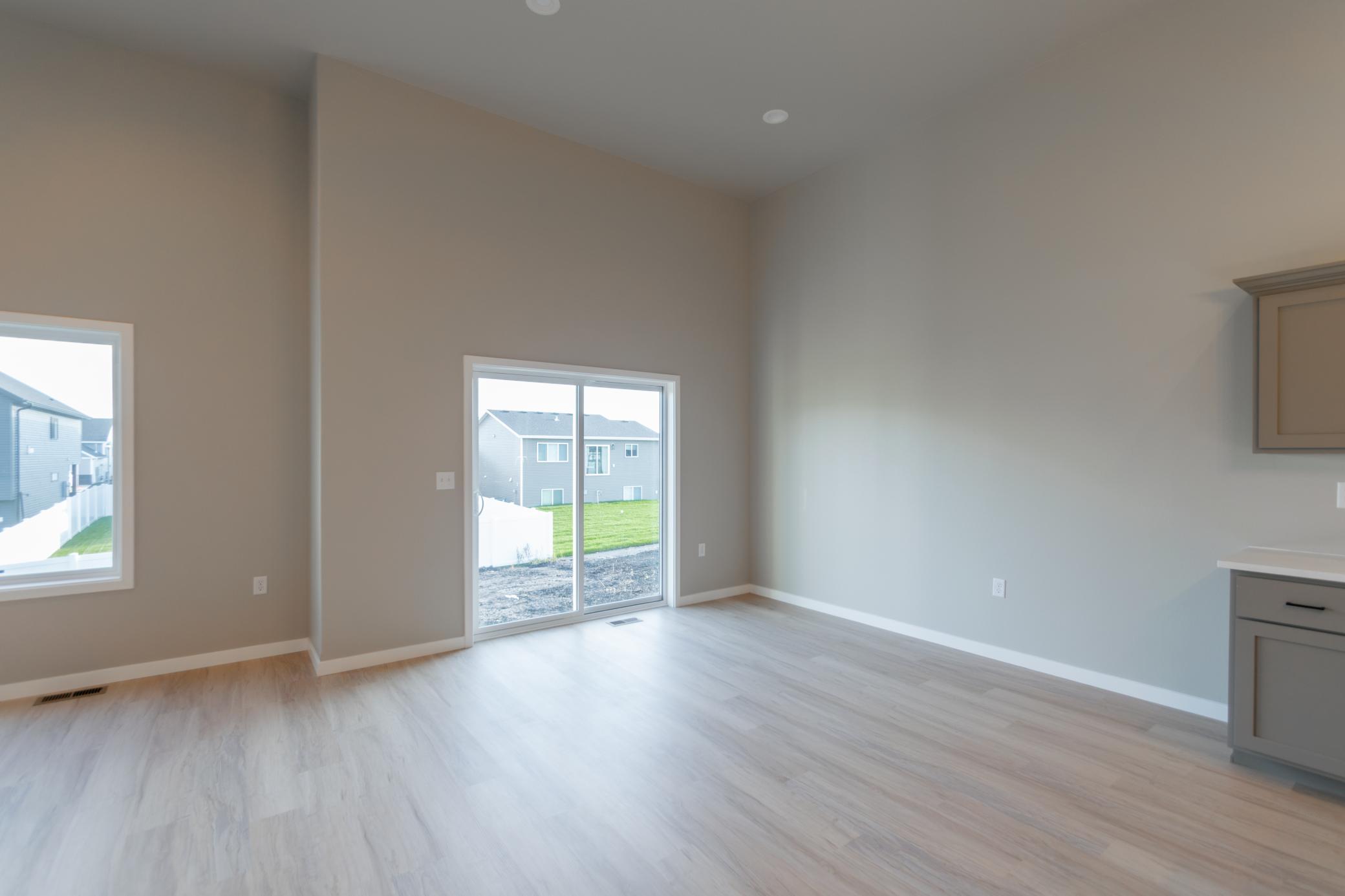 2026 single family home for sale at 1879 19th Avenue N in Wahpeton, ND — 4 bed, 3 bath (photo 9 of 24)