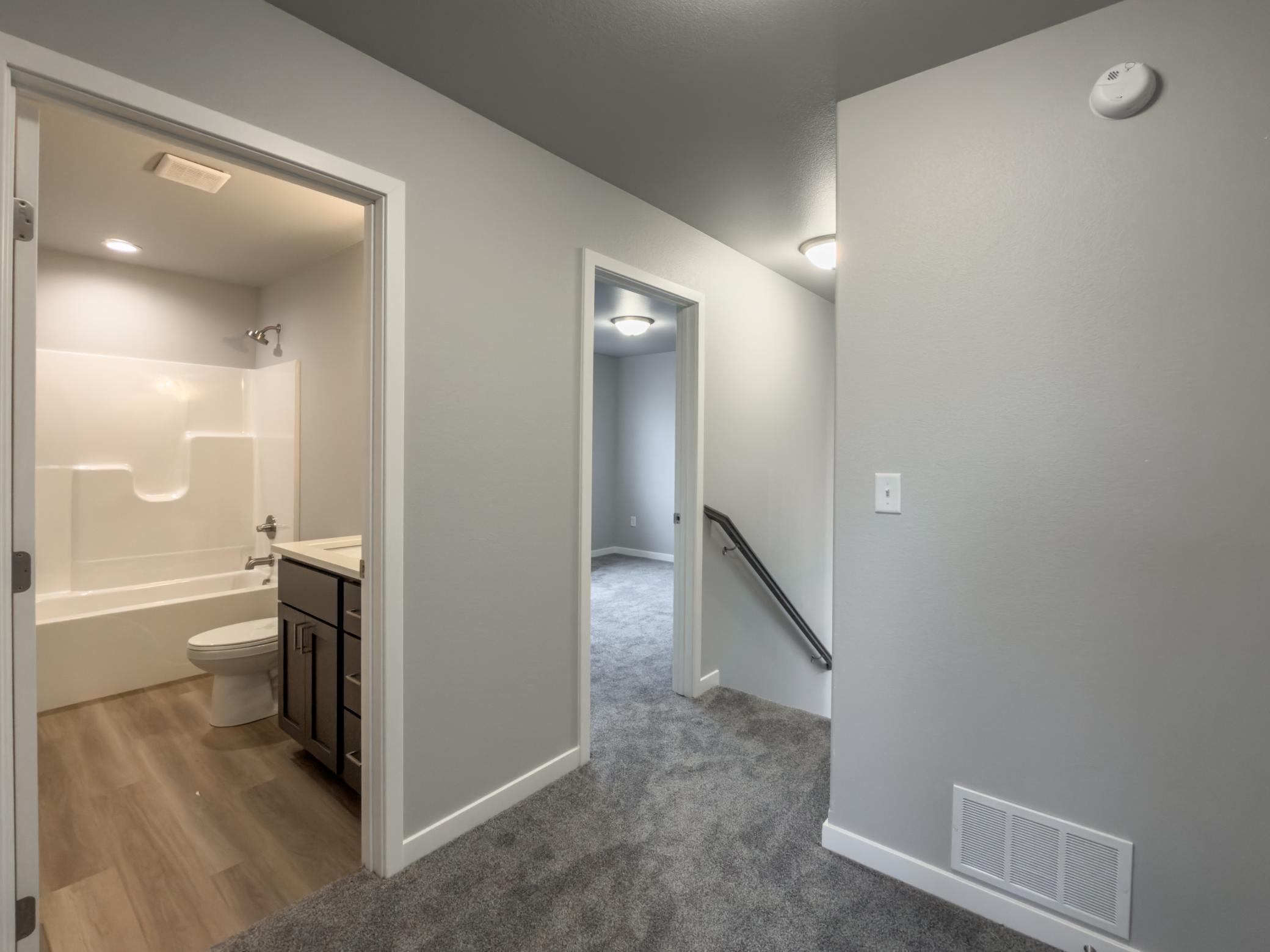 2026 single family home for sale at 1872 19th Avenue N in Wahpeton, ND — 4 bed, 3 bath (photo 11 of 22)