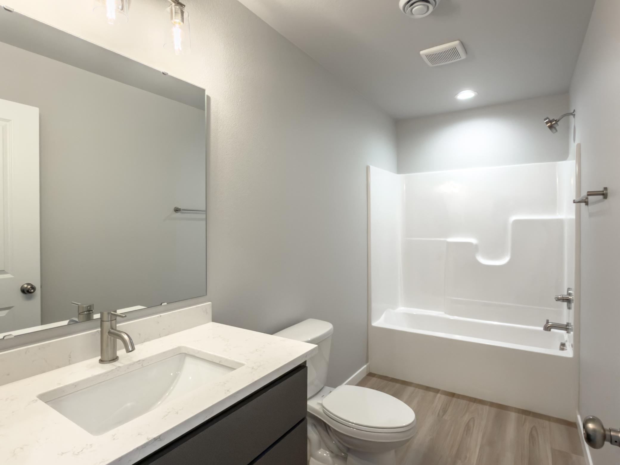 2026 single family home for sale at 1872 19th Avenue N in Wahpeton, ND — 4 bed, 3 bath (photo 12 of 22)