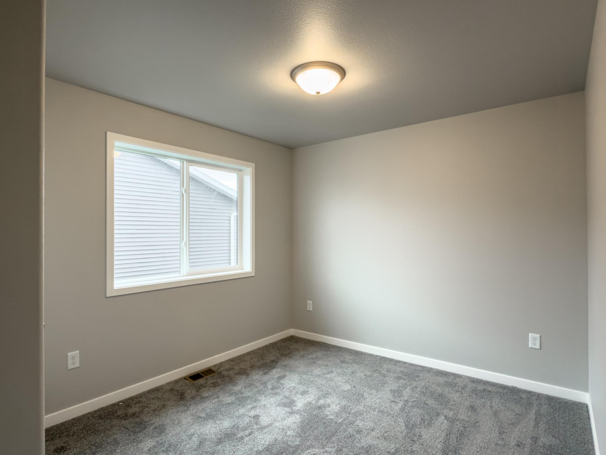 2026 single family home for sale at 1872 19th Avenue N in Wahpeton, ND — 4 bed, 3 bath (photo 13 of 22)