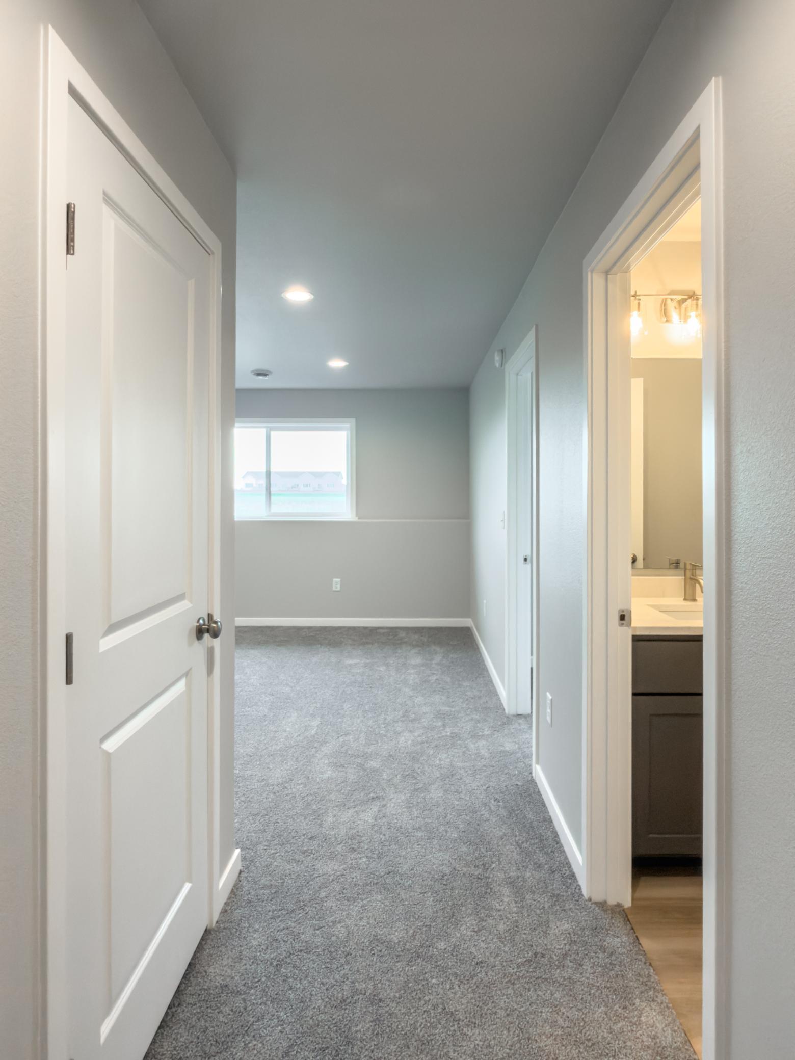 2026 single family home for sale at 1872 19th Avenue N in Wahpeton, ND — 4 bed, 3 bath (photo 17 of 22)