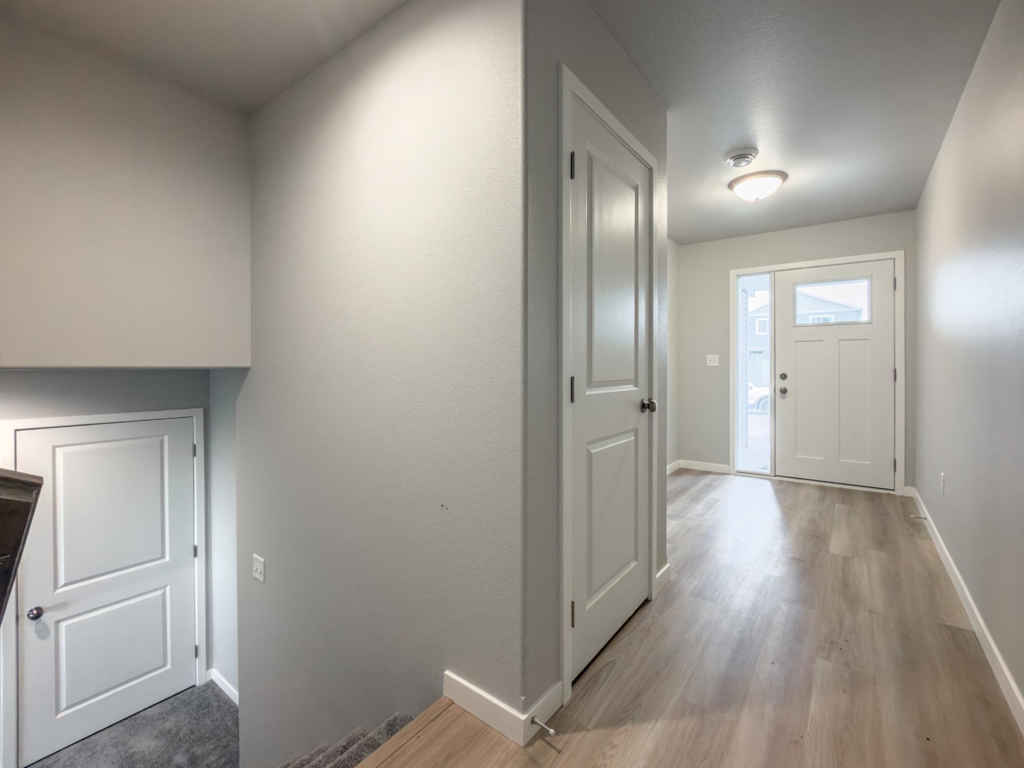 2026 single family home for sale at 1872 19th Avenue N in Wahpeton, ND — 4 bed, 3 bath (photo 3 of 22)