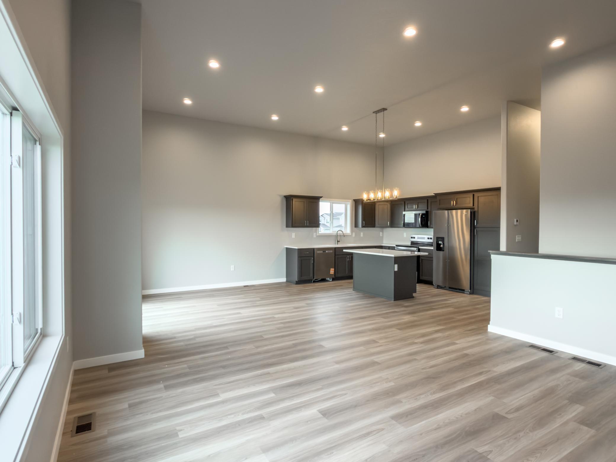 2026 single family home for sale at 1872 19th Avenue N in Wahpeton, ND — 4 bed, 3 bath (photo 6 of 22)