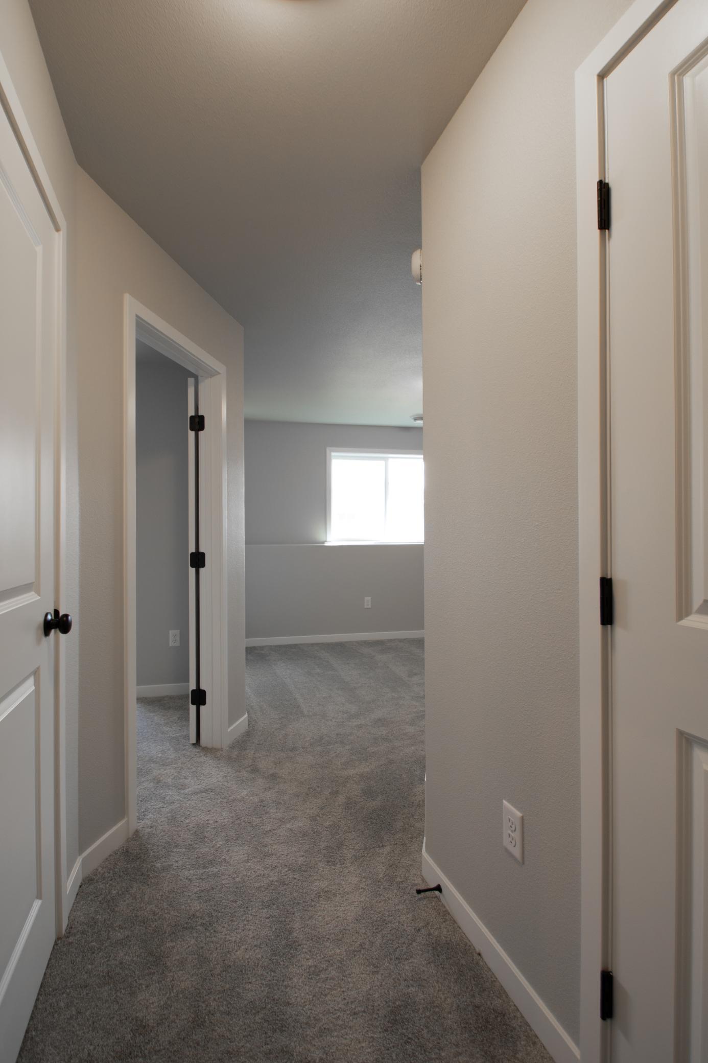 2026 single family home for sale at 1776 19th Avenue N in Wahpeton, ND — 3 bed, 2 bath (photo 12 of 15)