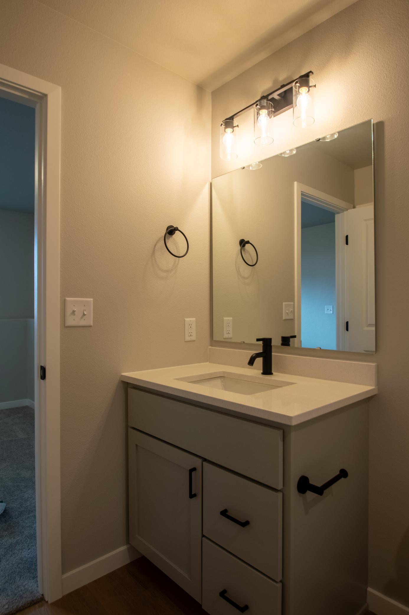 2026 single family home for sale at 1776 19th Avenue N in Wahpeton, ND — 3 bed, 2 bath (photo 14 of 15)