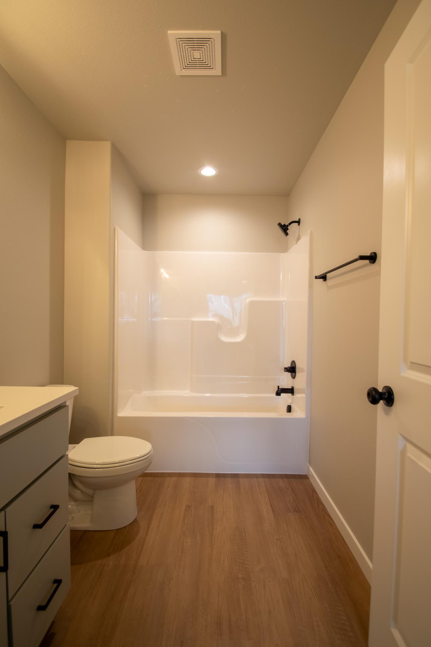 2026 single family home for sale at 1776 19th Avenue N in Wahpeton, ND — 3 bed, 2 bath (photo 15 of 15)