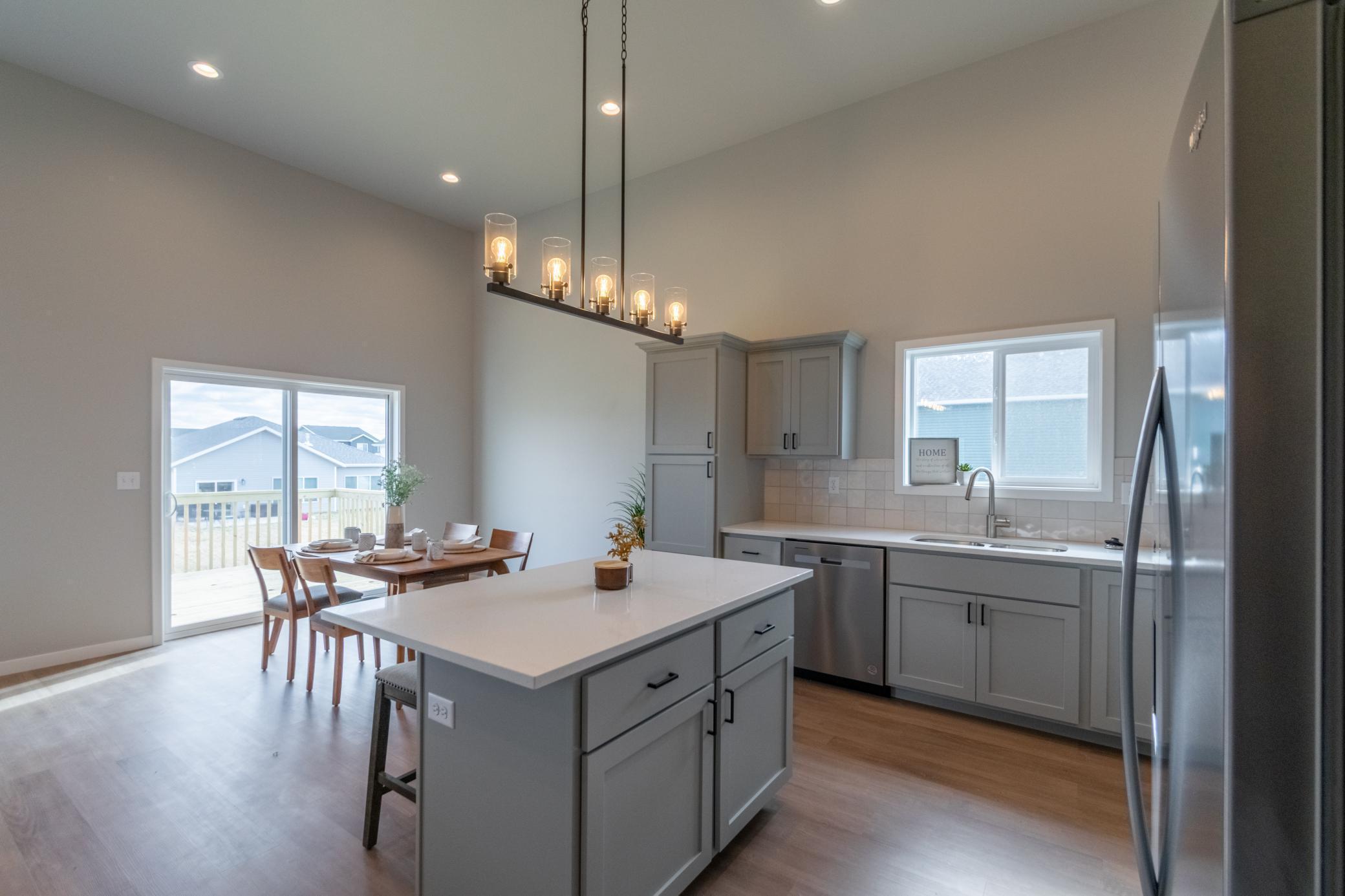 2026 single family home for sale at 1776 19th Avenue N in Wahpeton, ND — 3 bed, 2 bath (photo 5 of 15)