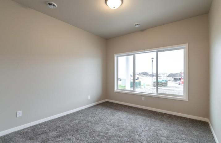 2026 single family home for sale at 1897 19th Avenue N in Wahpeton, ND — 3 bed, 2 bath (photo 15 of 16)