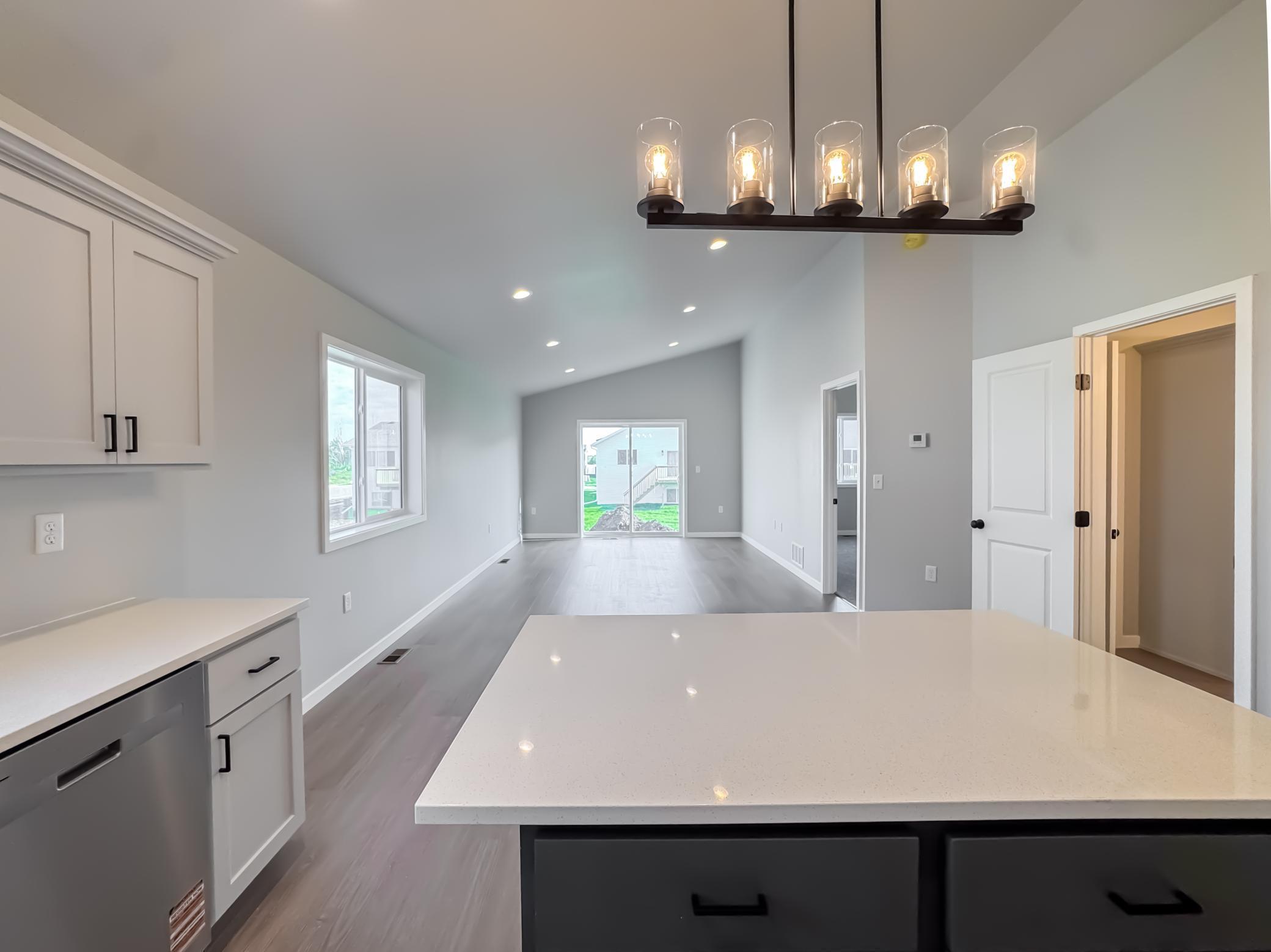 2026 single family home for sale at 1843 19th Street N in Wahpeton, ND — 4 bed, 2 bath (photo 4 of 17)