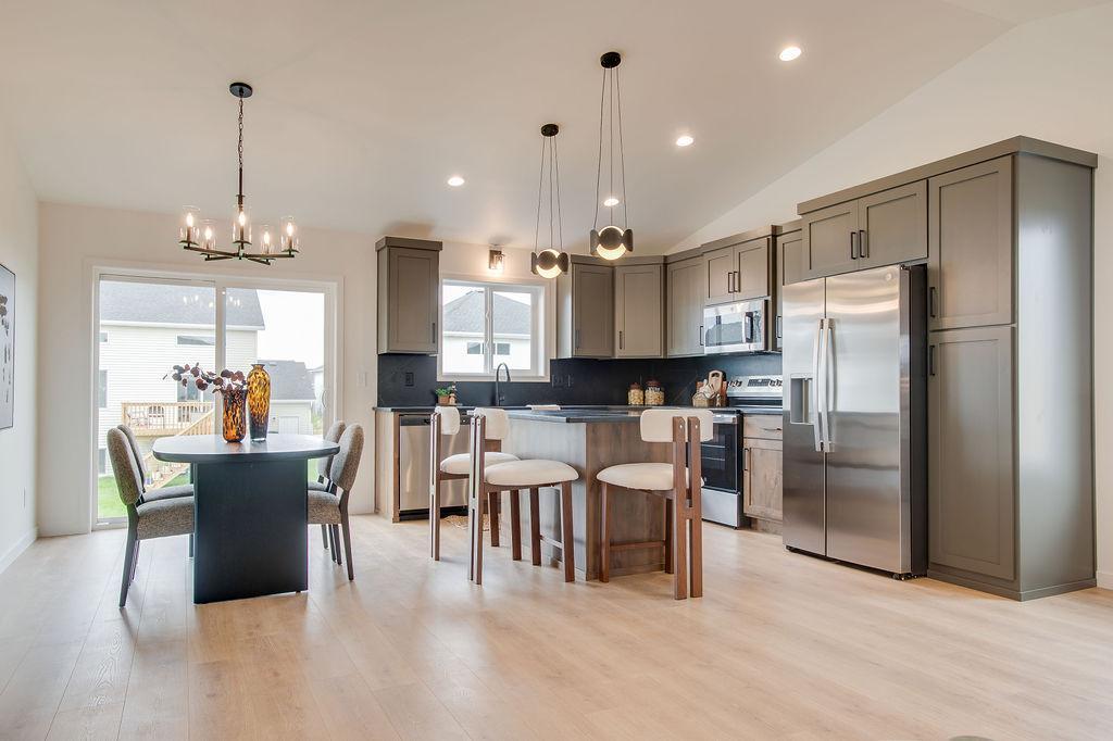 2026 single family home for sale at 6739 Selkirk Drive S in Fargo, ND — 4 bed, 3 bath (photo 12 of 43)