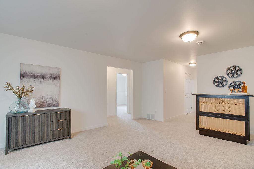 2026 single family home for sale at 6739 Selkirk Drive S in Fargo, ND — 4 bed, 3 bath (photo 36 of 43)