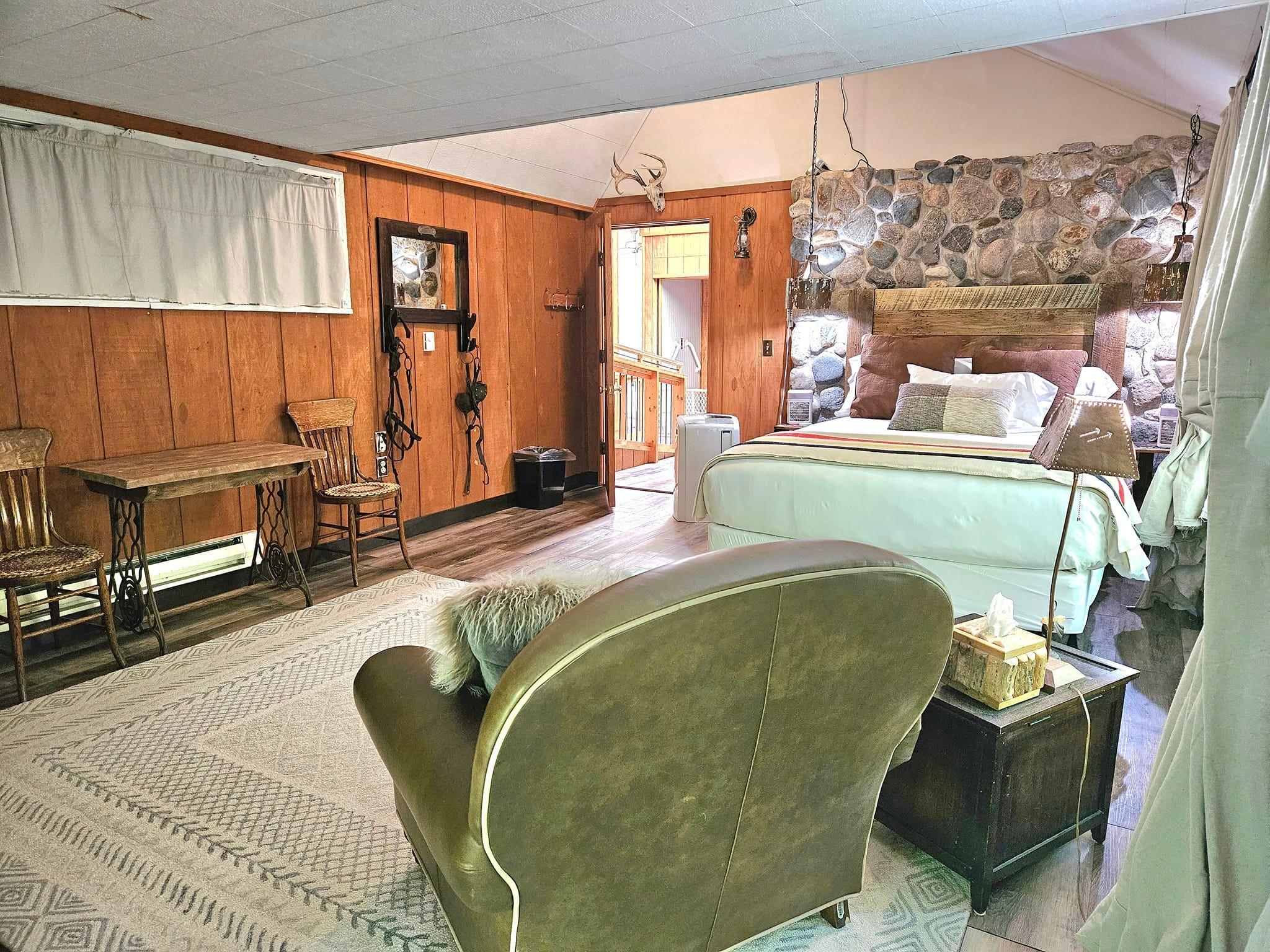 1960 single family home for sale at 51097 E Wymer Lake Road in Frazee, MN — 10 bed, 6 bath (photo 56 of 109)