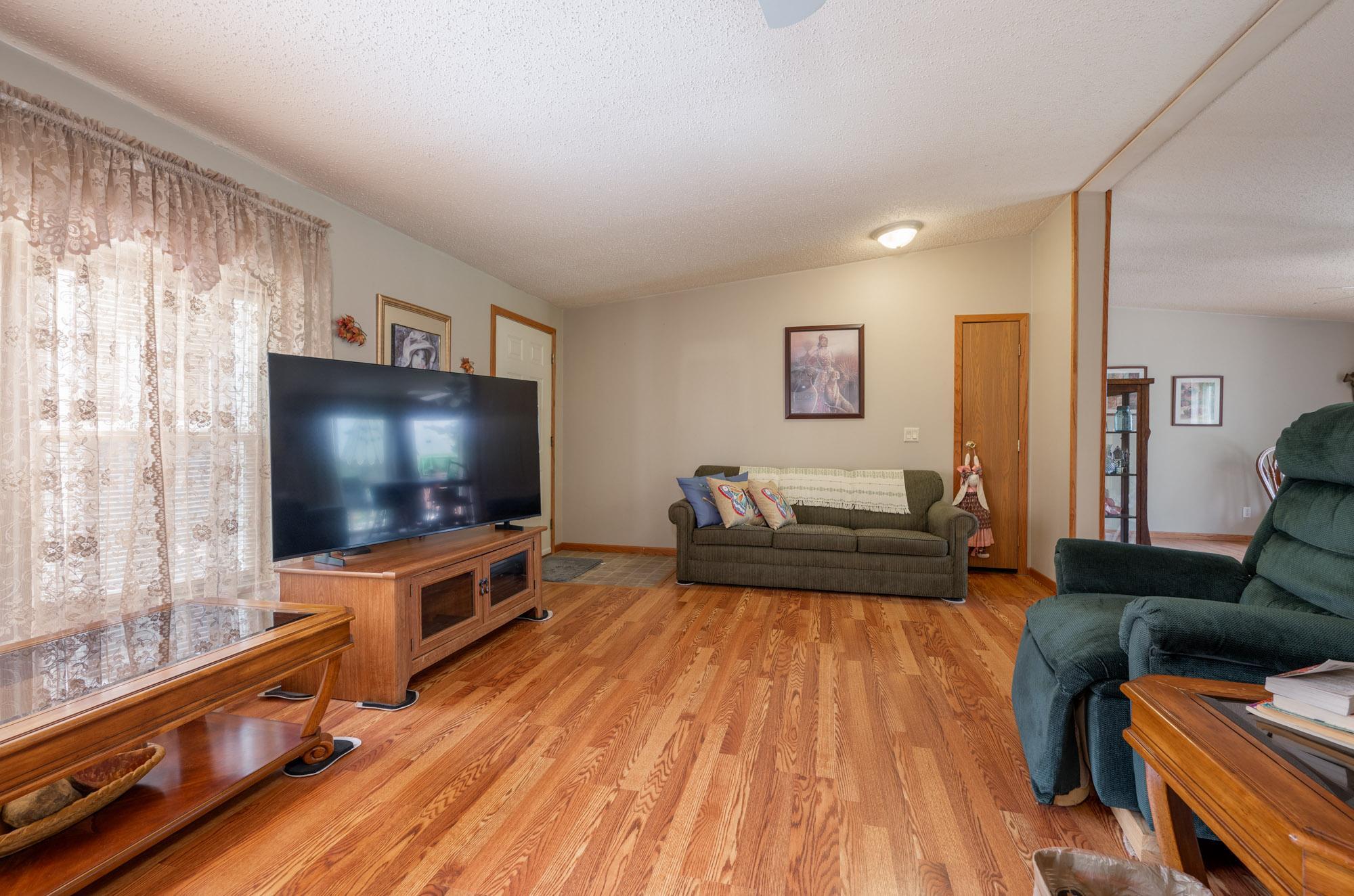 2001 single family home for sale at 27668 Clearwater Road in Grand Rapids, MN — 3 bed, 2 bath (photo 15 of 38)