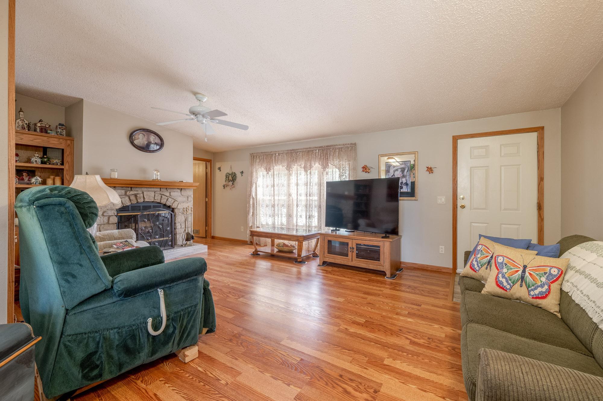 2001 single family home for sale at 27668 Clearwater Road in Grand Rapids, MN — 3 bed, 2 bath (photo 16 of 38)