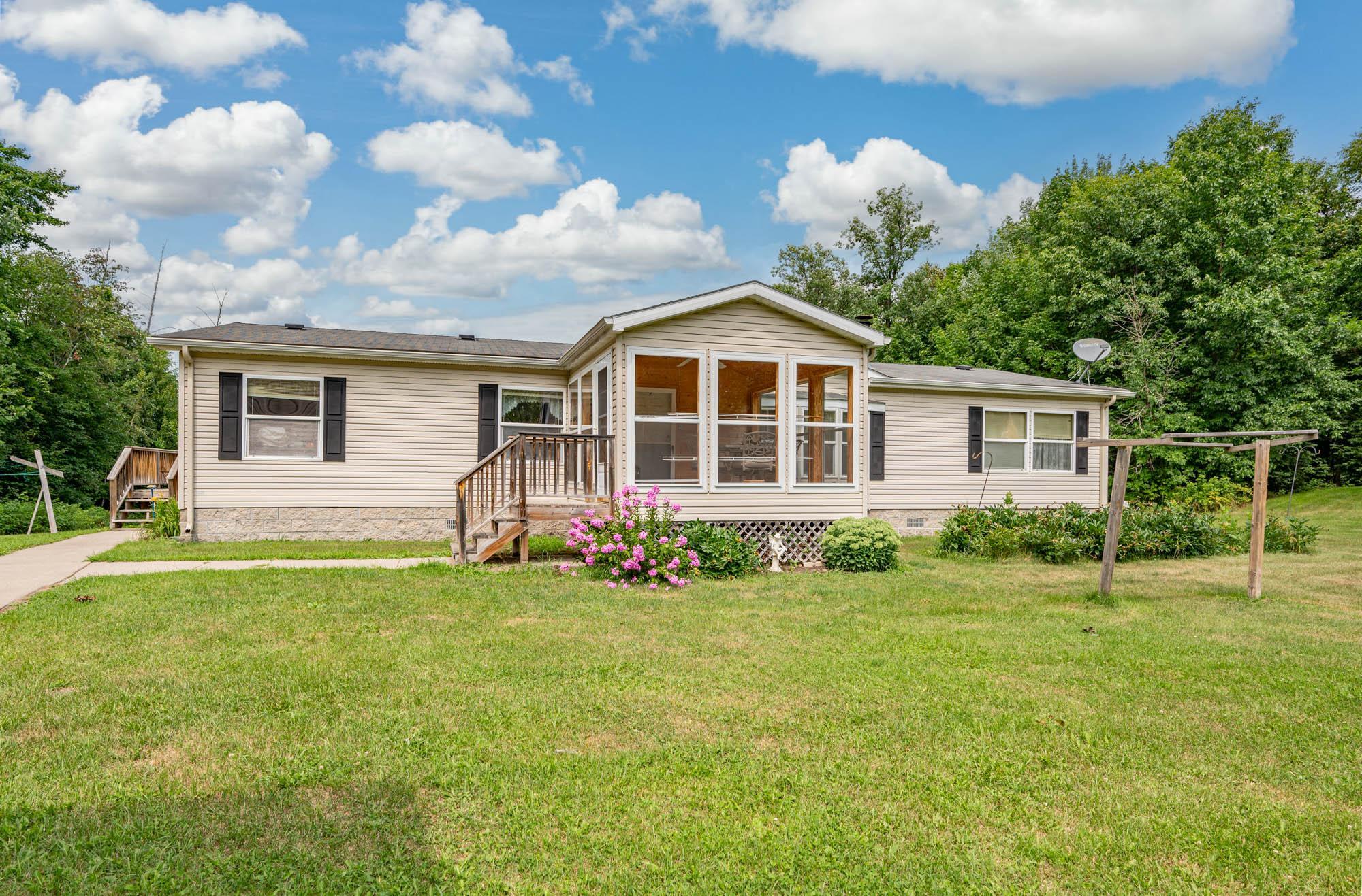 2001 single family home for sale at 27668 Clearwater Road in Grand Rapids, MN — 3 bed, 2 bath (photo 10 of 38)