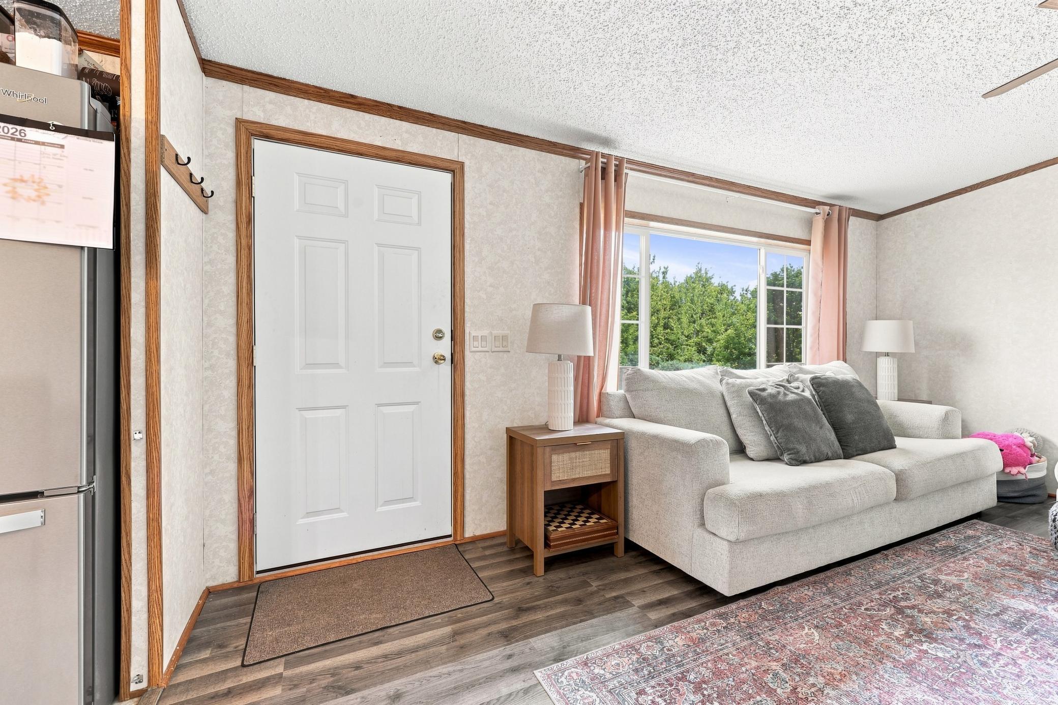 2003 single family home for sale at 25404 Broadway Avenue in Detroit Lakes, MN — 3 bed, 2 bath (photo 11 of 32)