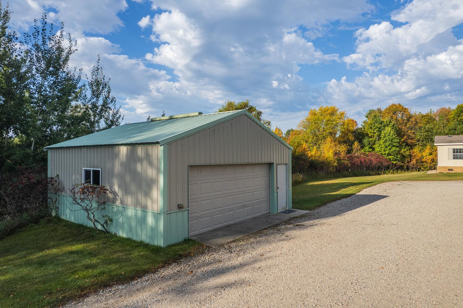 2003 single family home for sale at 25404 Broadway Avenue in Detroit Lakes, MN — 3 bed, 2 bath (photo 26 of 32)