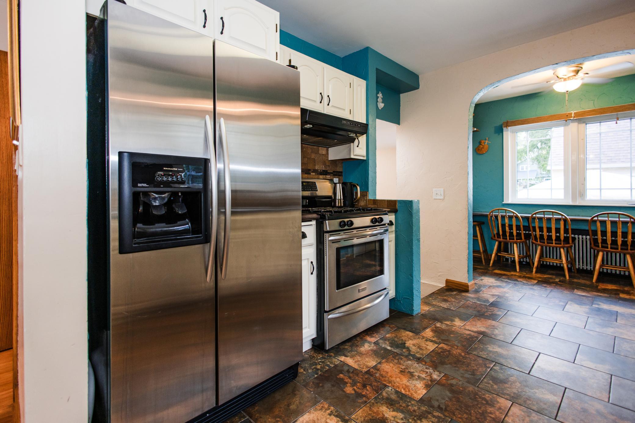 1938 single family home for sale at 1101 Summit Avenue in Detroit Lakes, MN — 4 bed, 3 bath (photo 11 of 74)