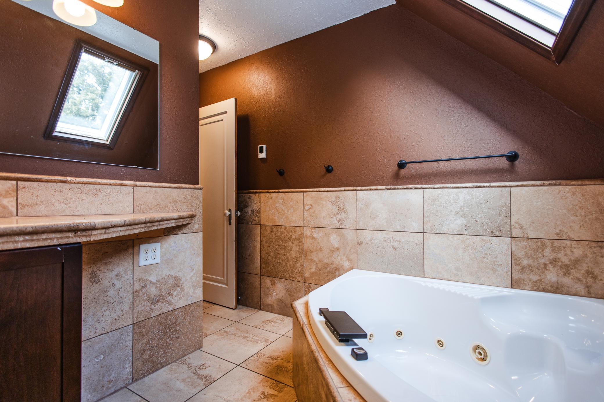 1938 single family home for sale at 1101 Summit Avenue in Detroit Lakes, MN — 4 bed, 3 bath (photo 42 of 74)