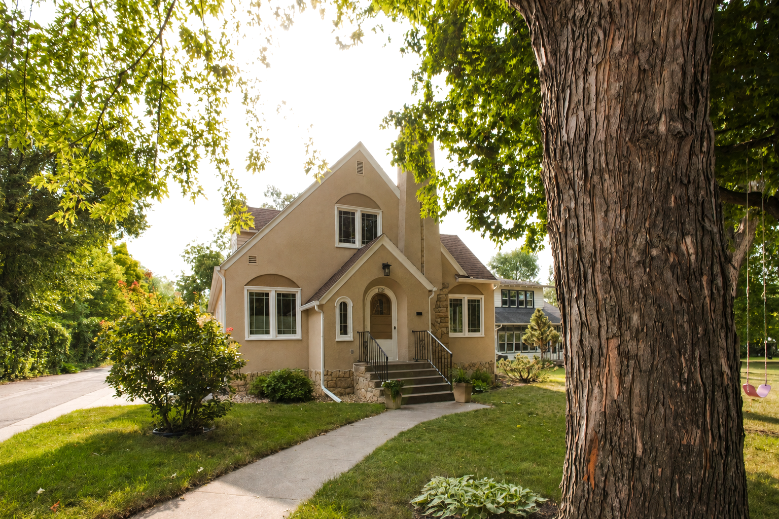 1938 single family home for sale at 1101 Summit Avenue in Detroit Lakes, MN — 4 bed, 3 bath (photo 56 of 74)