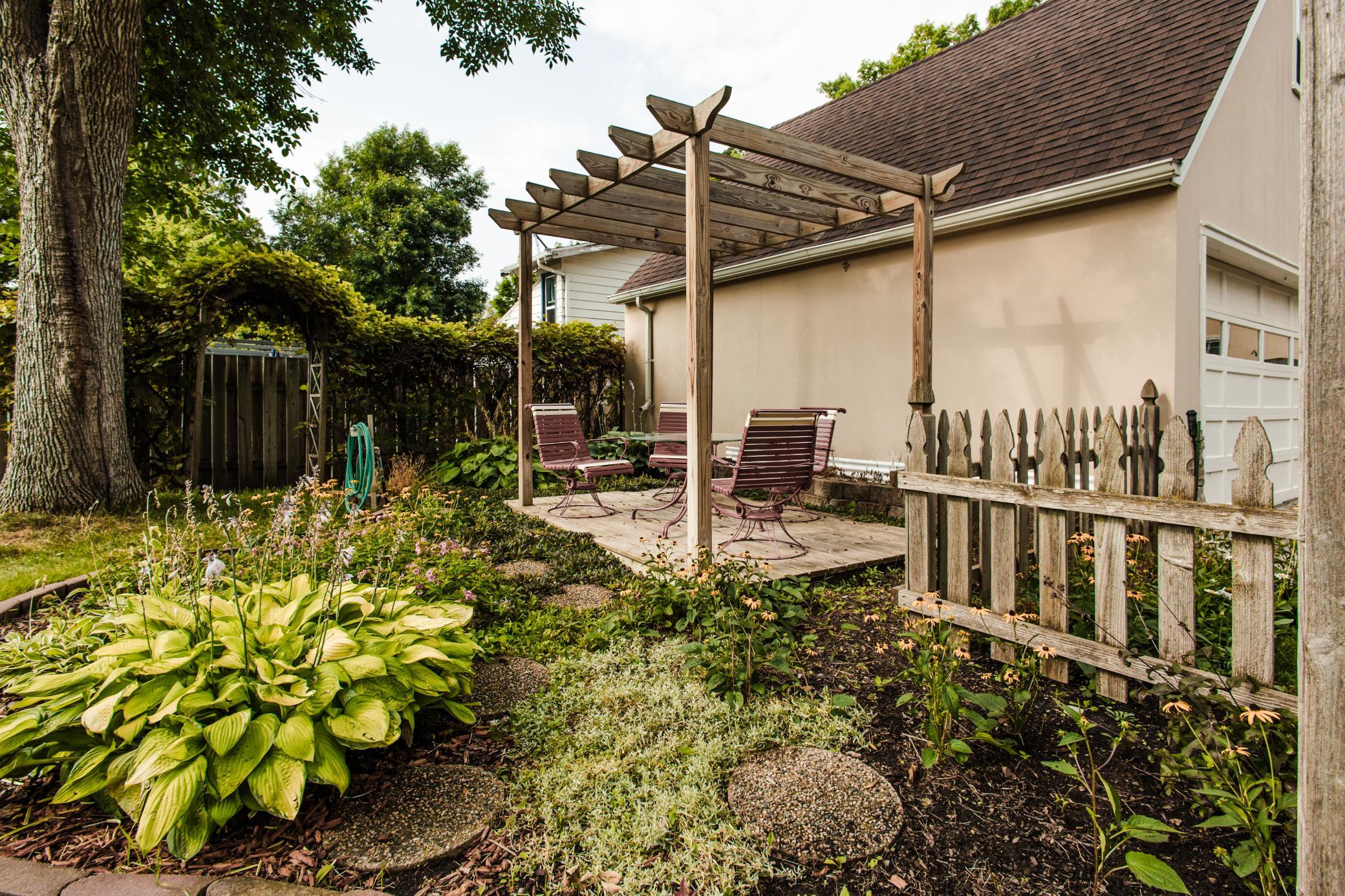 1938 single family home for sale at 1101 Summit Avenue in Detroit Lakes, MN — 4 bed, 3 bath (photo 67 of 74)