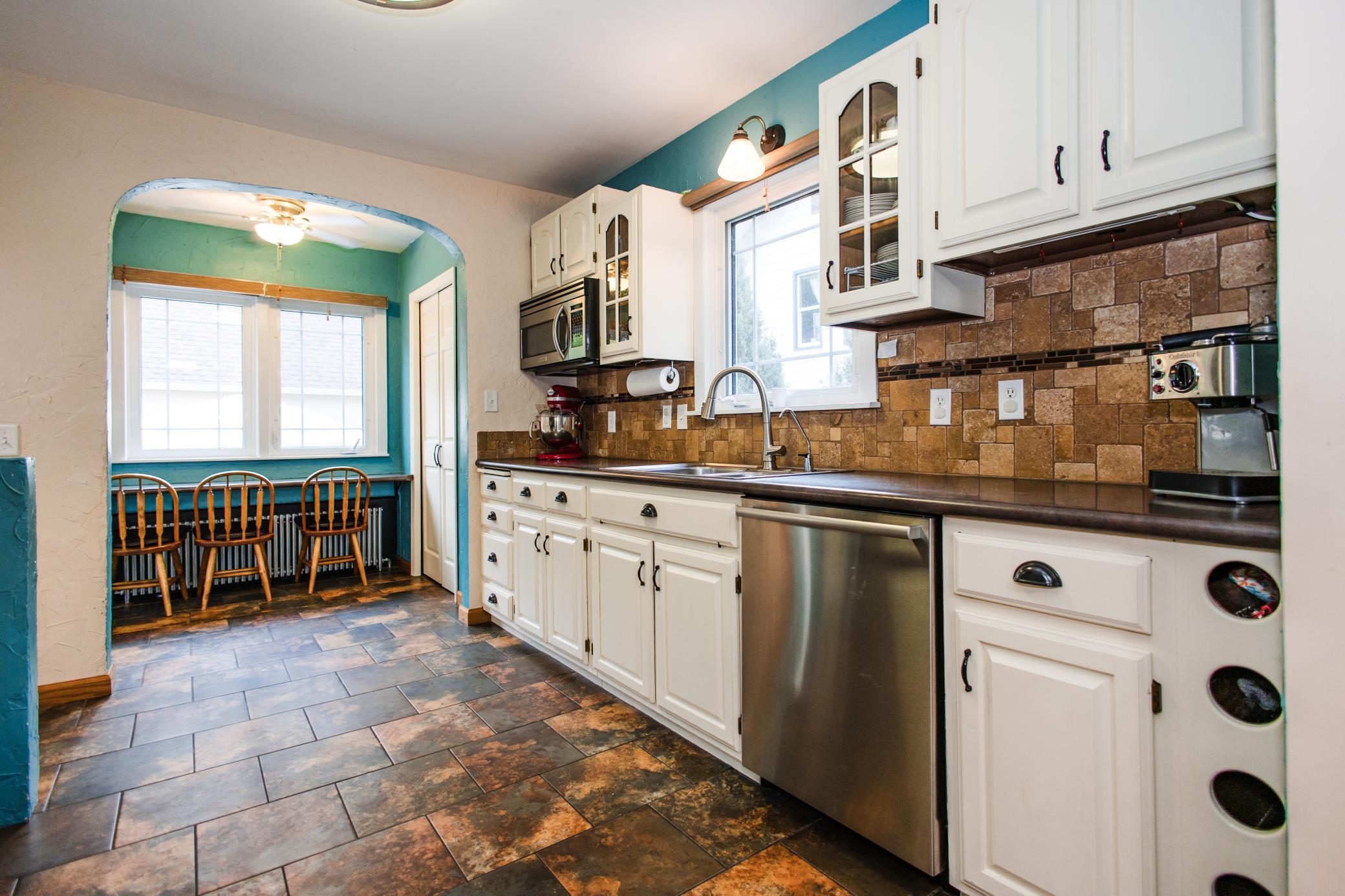 1938 single family home for sale at 1101 Summit Avenue in Detroit Lakes, MN — 4 bed, 3 bath (photo 10 of 74)