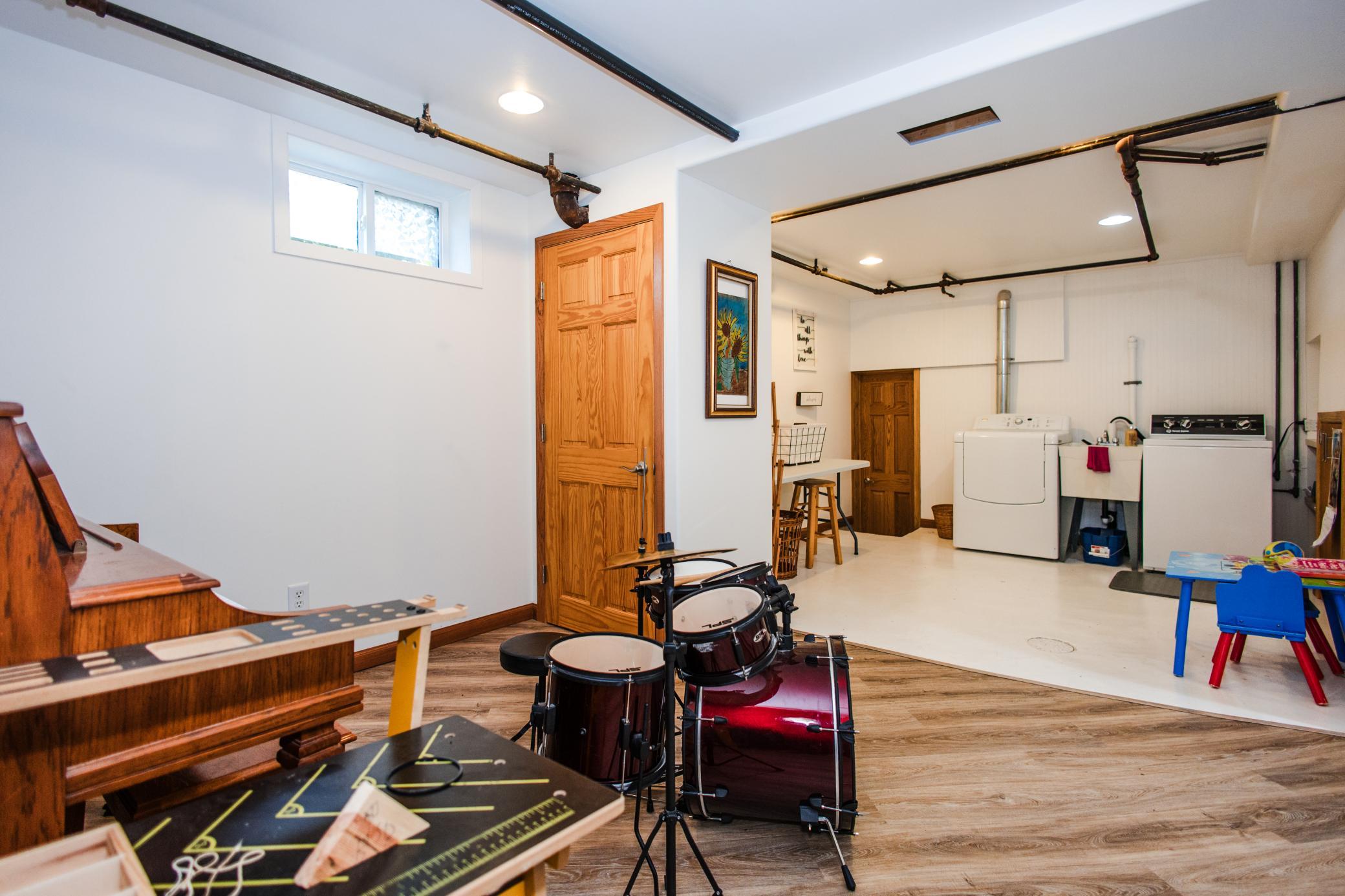 1938 single family home for sale at 1101 Summit Avenue in Detroit Lakes, MN — 4 bed, 3 bath (photo 52 of 86)