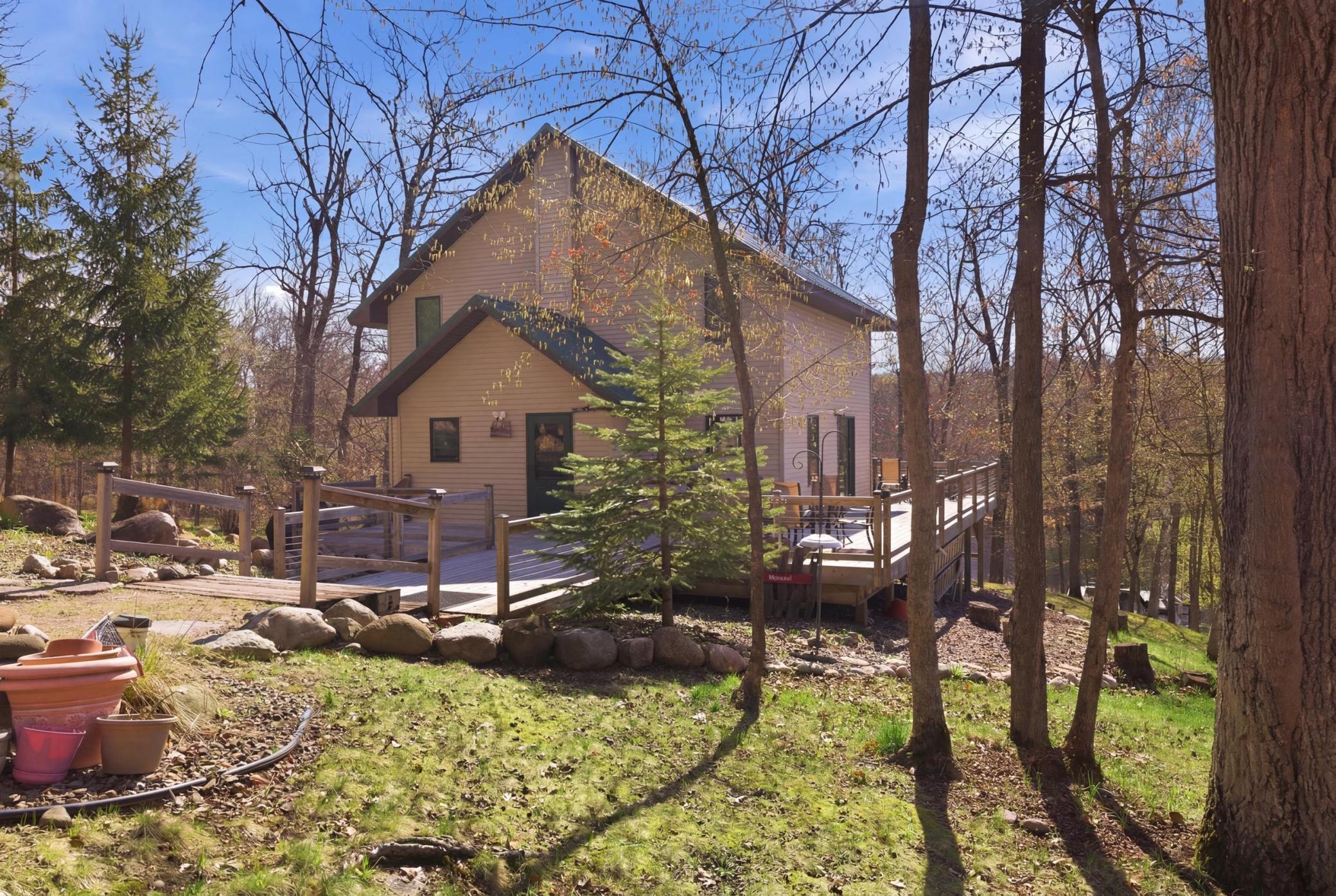 2000 single family home for sale at 40372 Little Pine River Road in Emily, MN — 3 bed, 3 bath (photo 4 of 56)