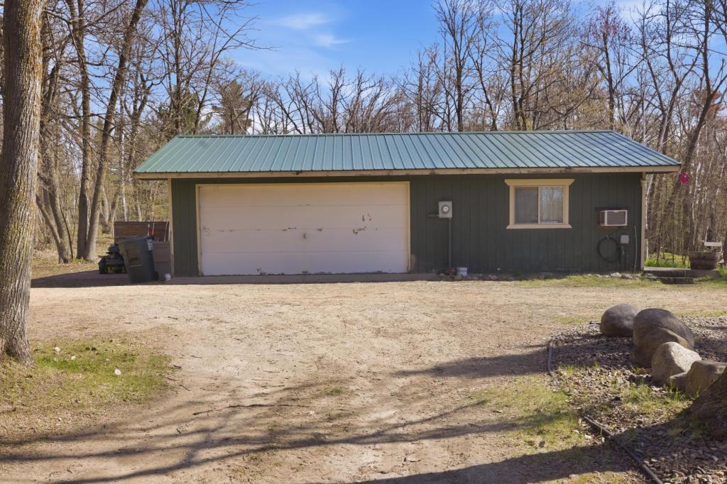 2000 single family home for sale at 40372 Little Pine River Road in Emily, MN — 3 bed, 3 bath (photo 43 of 56)