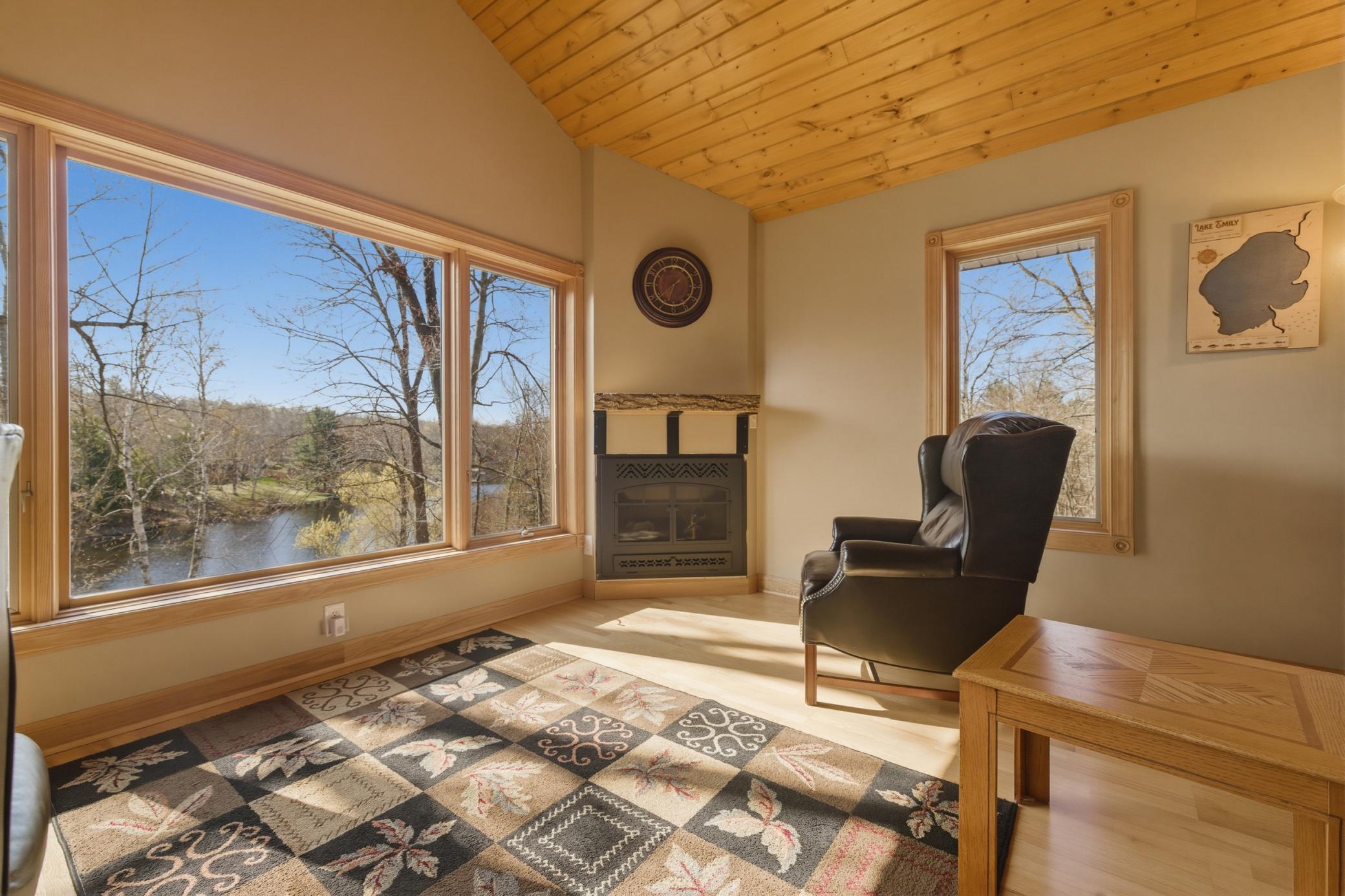 2000 single family home for sale at 40372 Little Pine River Road in Emily, MN — 3 bed, 3 bath (photo 6 of 56)