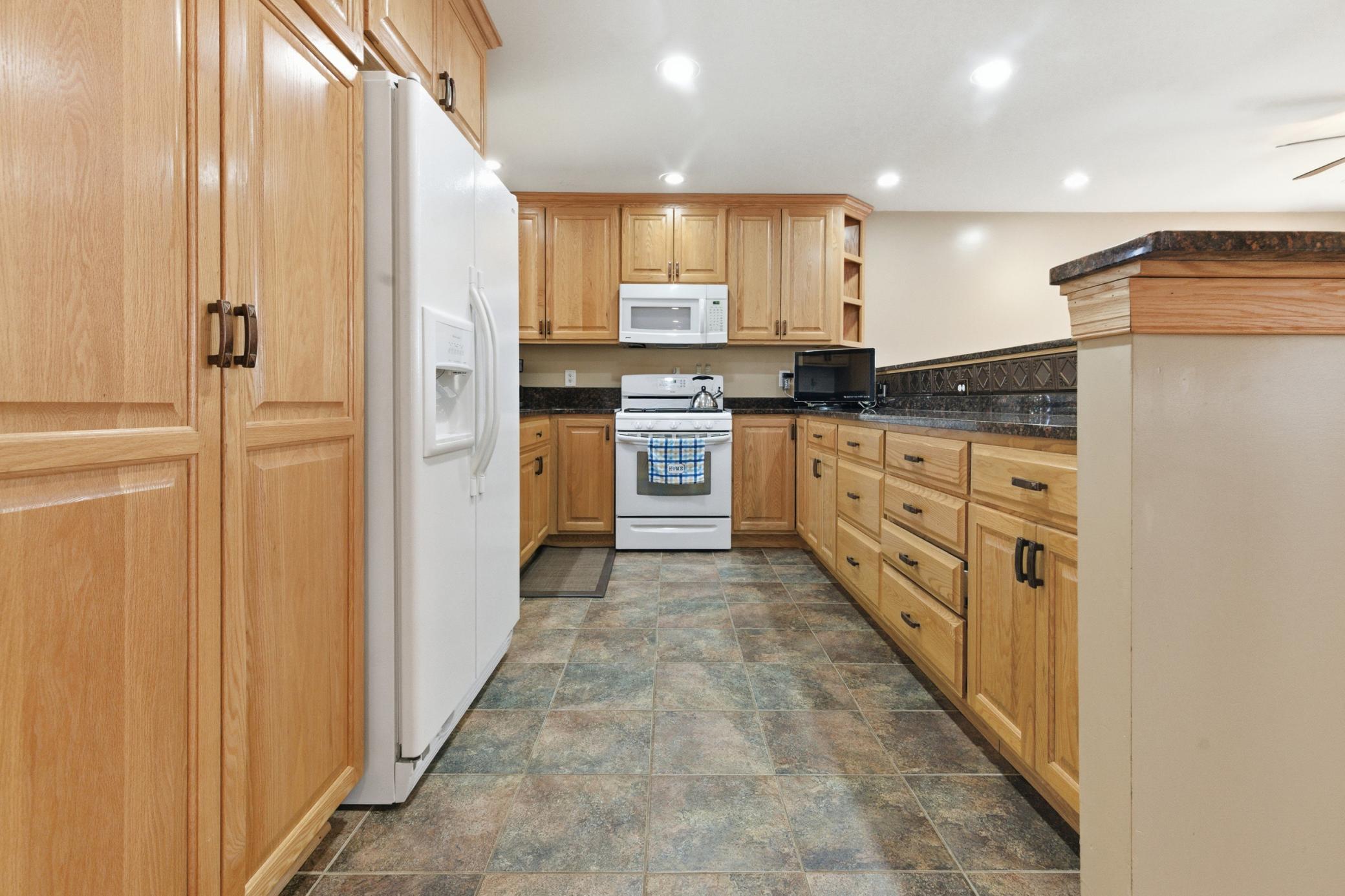 2000 single family home for sale at 40372 Little Pine River Road in Emily, MN — 3 bed, 3 bath (photo 9 of 56)