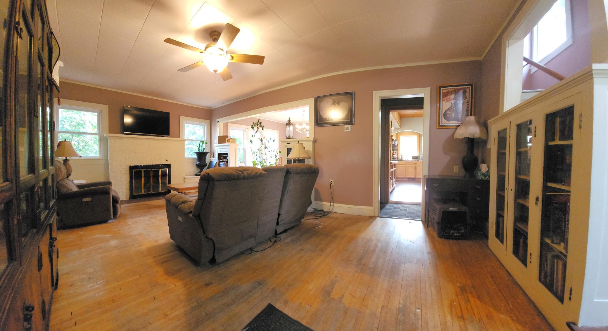 1917 single family home for sale at 319 5th Street NE in Staples, MN — 5 bed, 2 bath (photo 11 of 26)