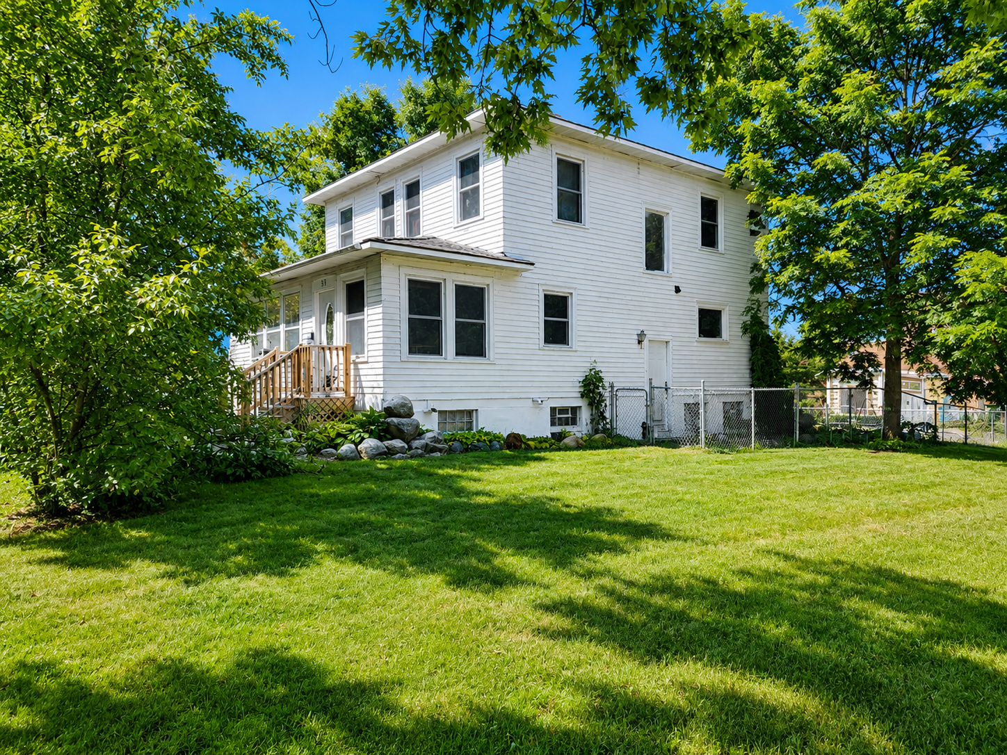 1917 single family home for sale at 319 5th Street NE in Staples, MN — 5 bed, 2 bath (photo 3 of 26)