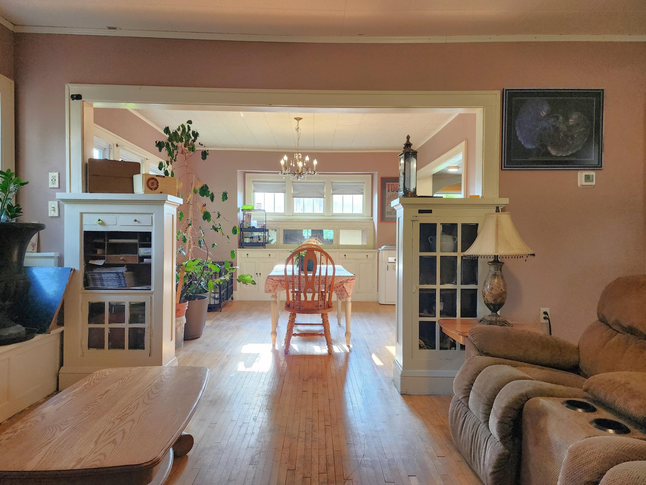 1917 single family home for sale at 319 5th Street NE in Staples, MN — 5 bed, 2 bath (photo 9 of 26)