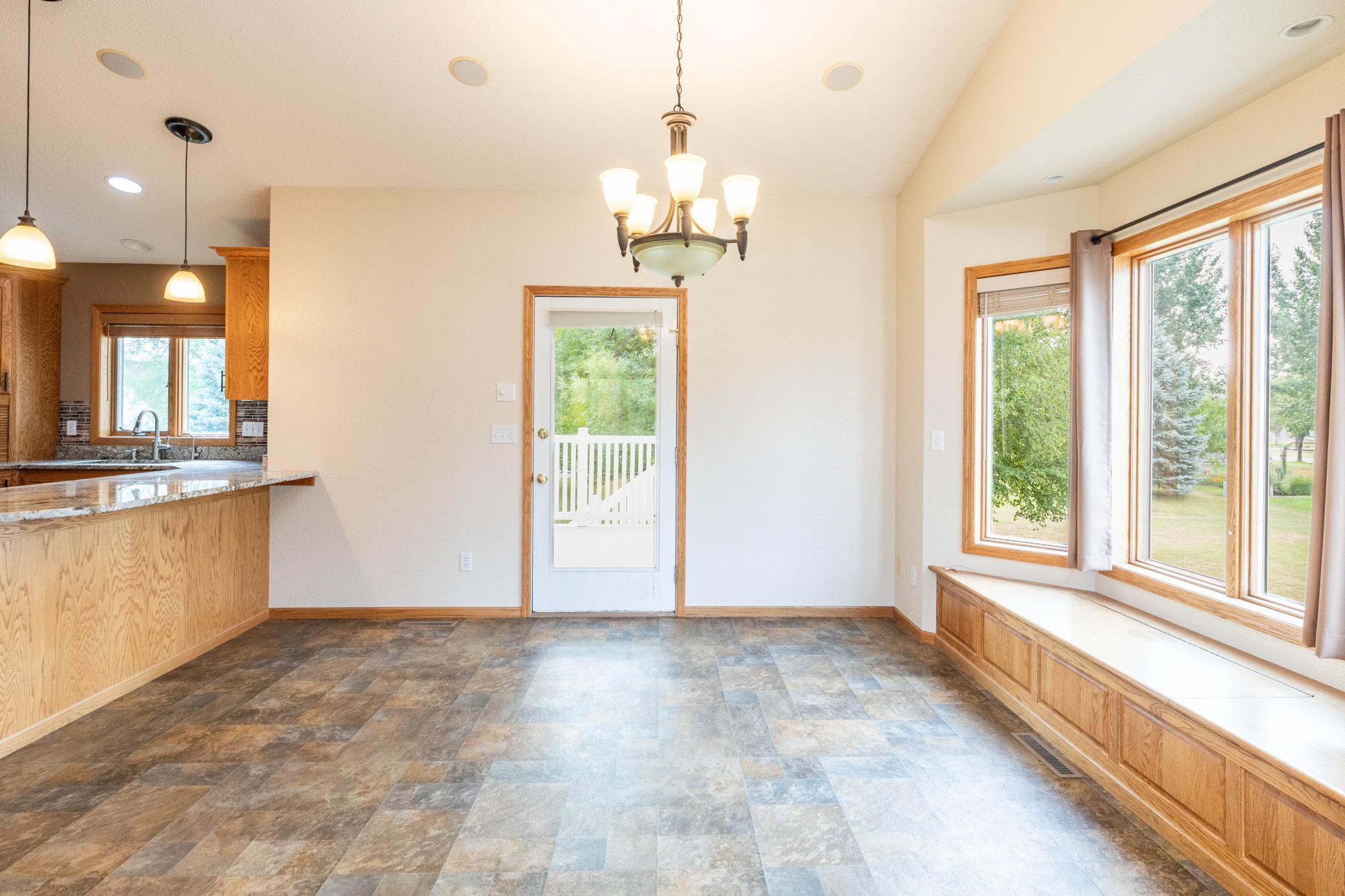 3323 Parkview Lane S, Fargo ND 58103 - Photo 15 of 50