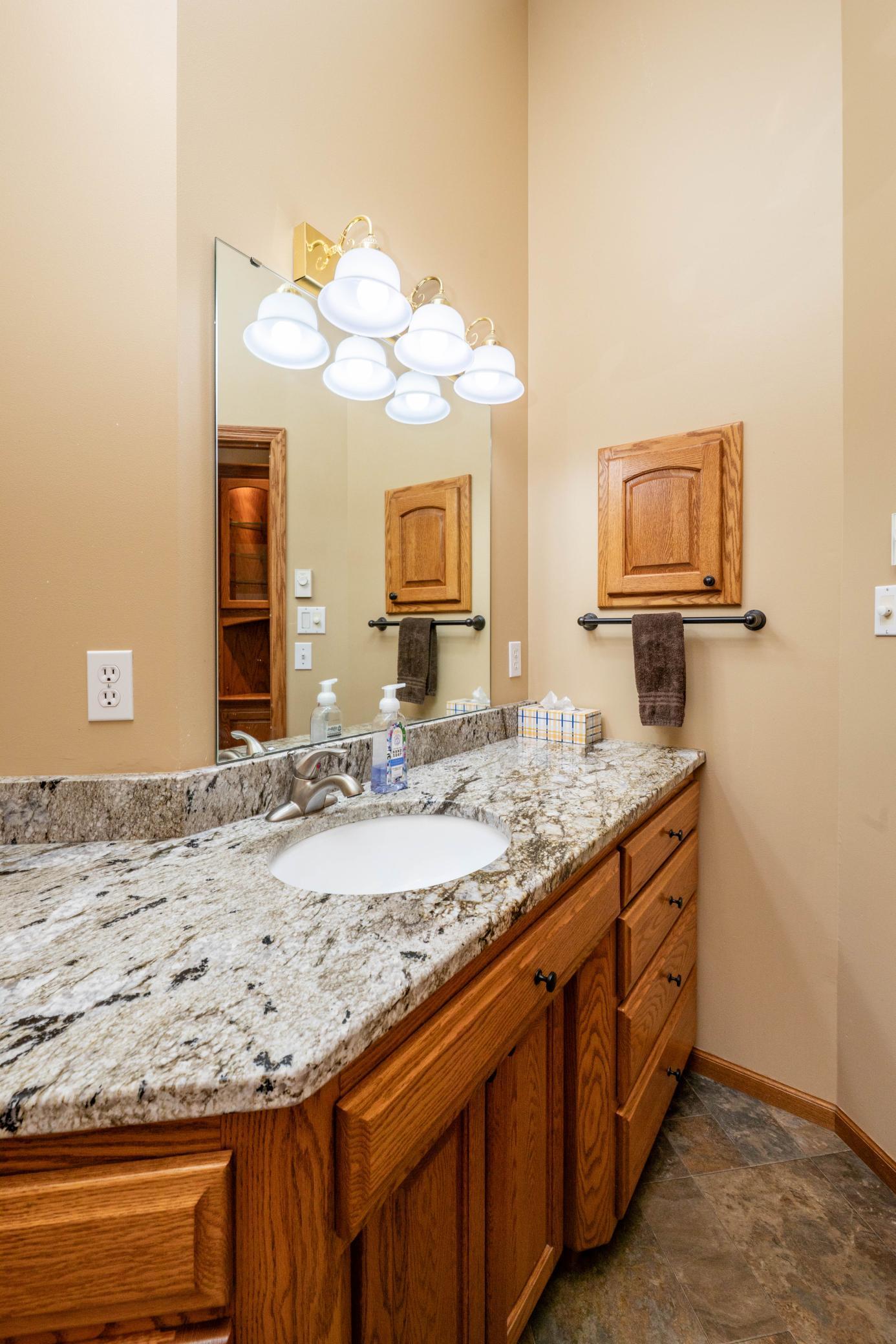3323 Parkview Lane S, Fargo ND 58103 - Photo 26 of 50