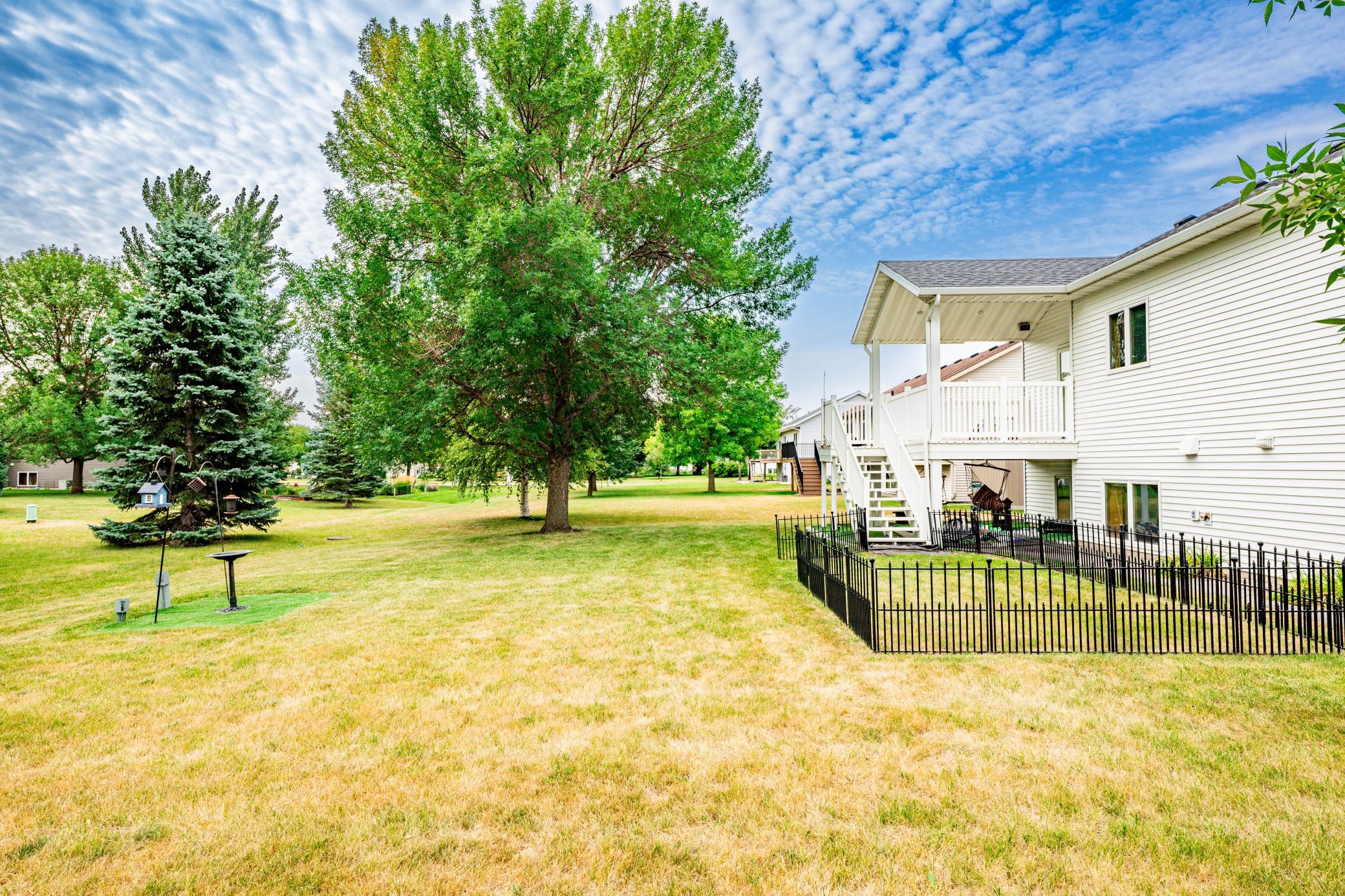 3323 Parkview Lane S, Fargo ND 58103 - Photo 4 of 50