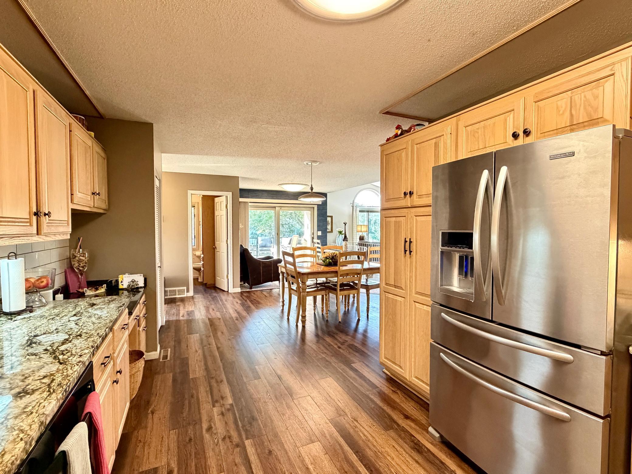 1993 twin home for sale at 511 Irving Beach Drive SW in Bemidji, MN — 3 bed, 3 bath (photo 12 of 35)