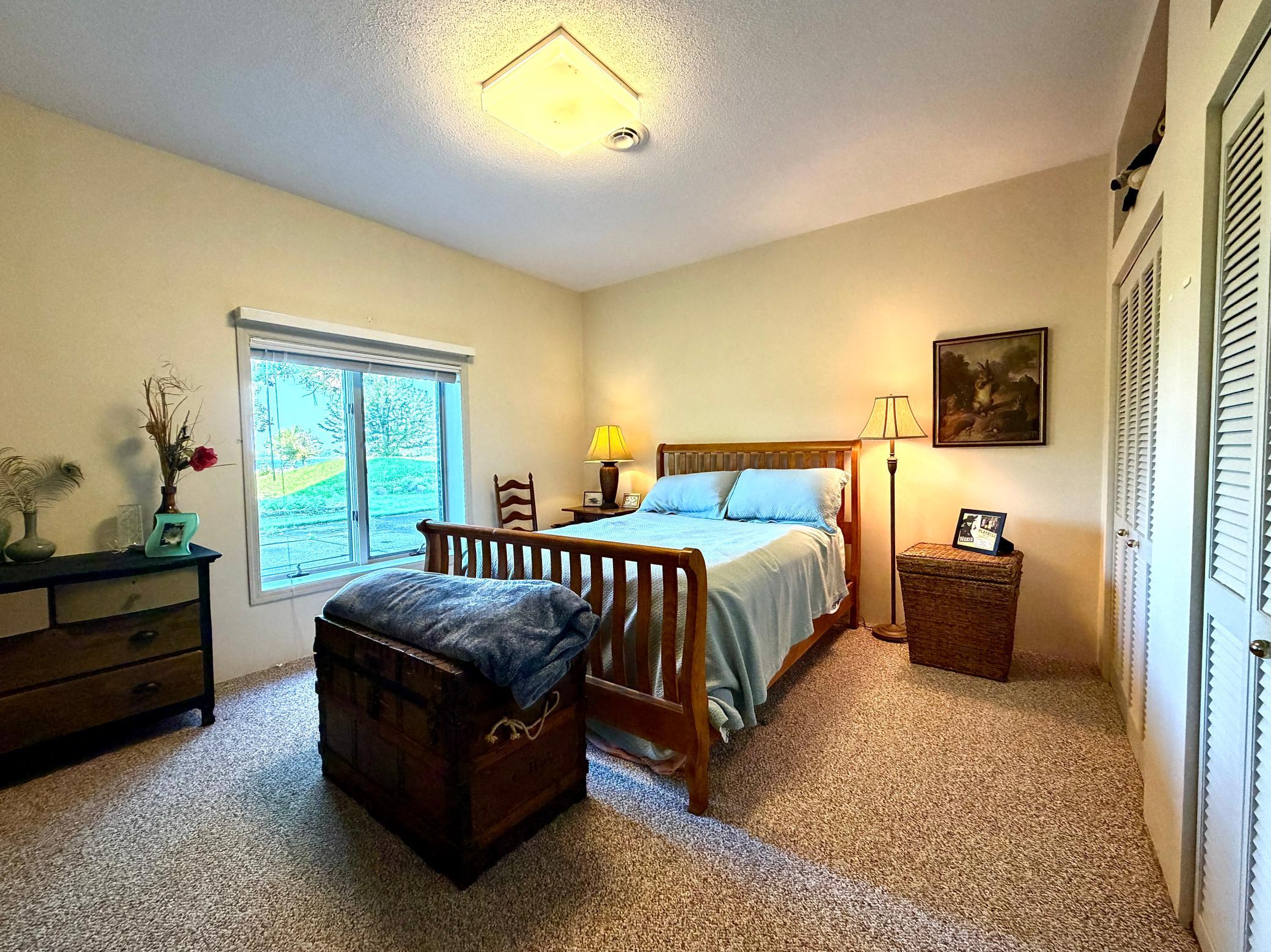 1993 twin home for sale at 511 Irving Beach Drive SW in Bemidji, MN — 3 bed, 3 bath (photo 17 of 35)
