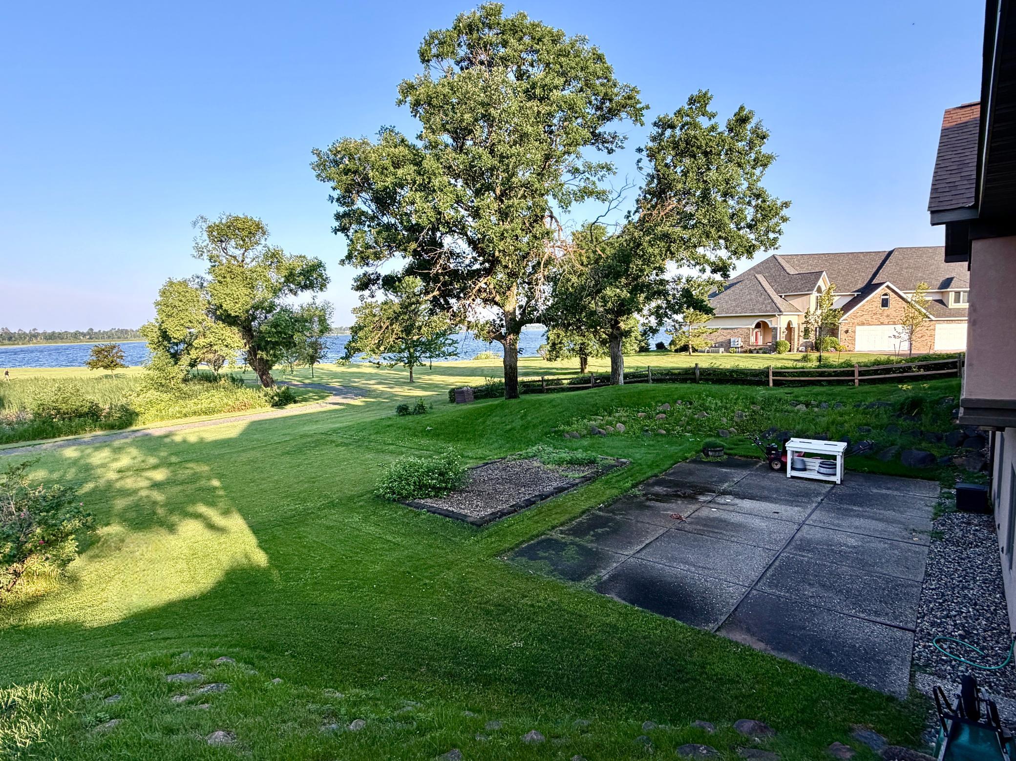 1993 twin home for sale at 511 Irving Beach Drive SW in Bemidji, MN — 3 bed, 3 bath (photo 30 of 35)