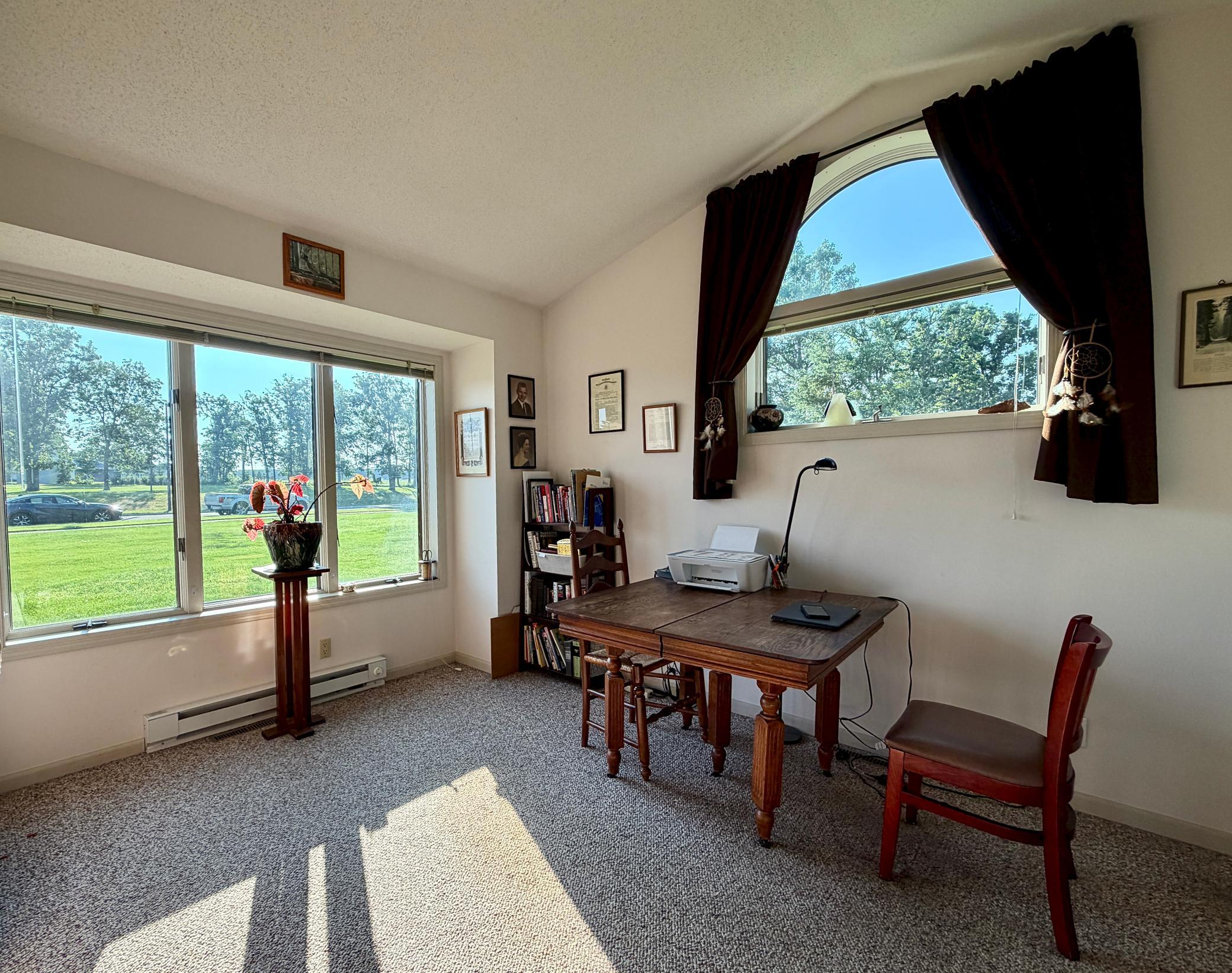 1993 twin home for sale at 511 Irving Beach Drive SW in Bemidji, MN — 3 bed, 3 bath (photo 4 of 35)