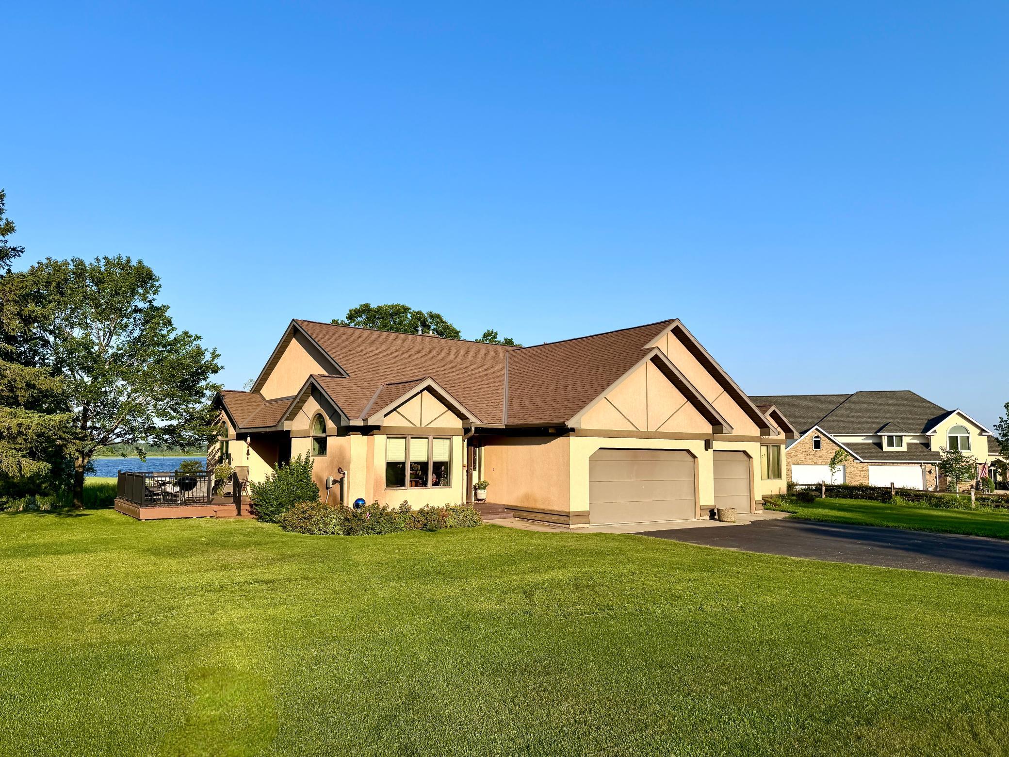 1993 twin home for sale at 511 Irving Beach Drive SW in Bemidji, MN — 3 bed, 3 bath (photo 32 of 35)