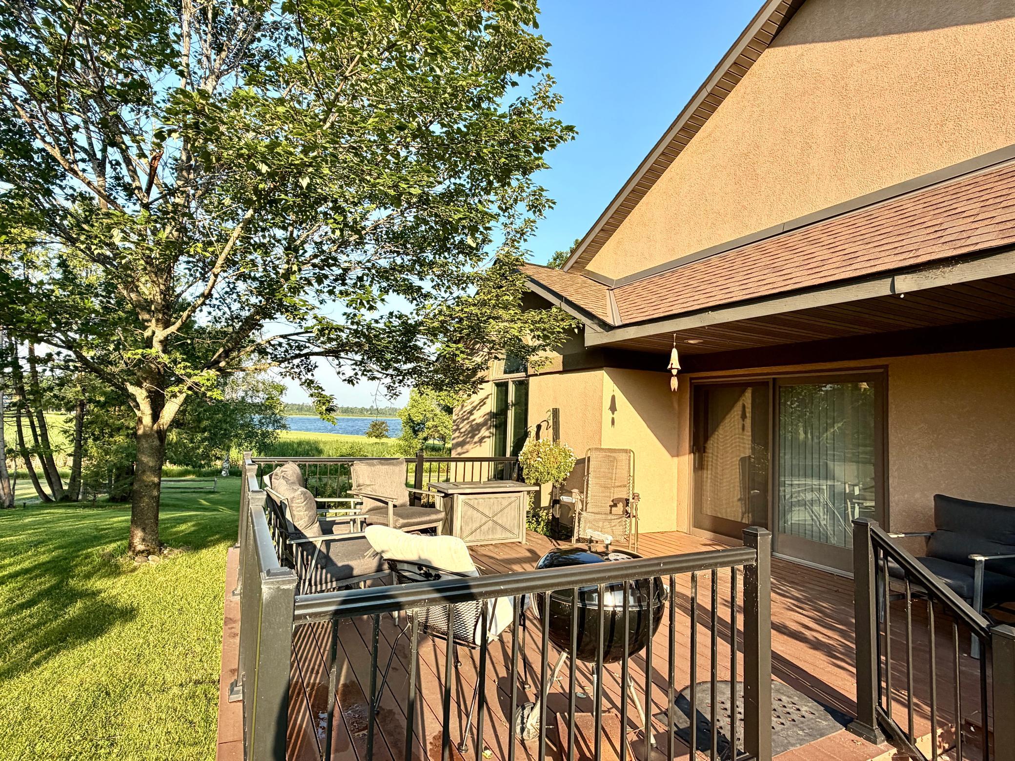 1993 twin home for sale at 511 Irving Beach Drive SW in Bemidji, MN — 3 bed, 3 bath (photo 6 of 35)
