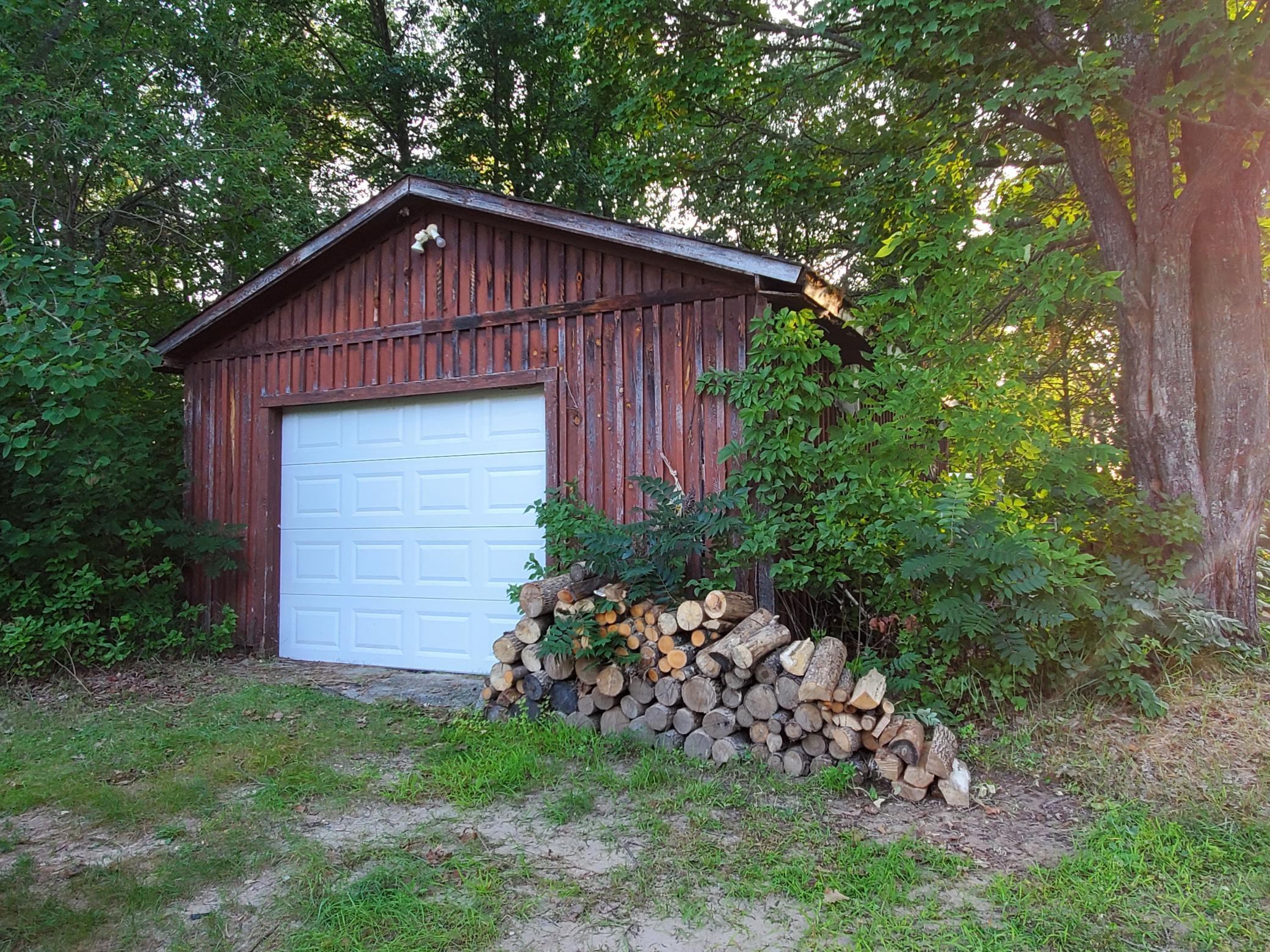 1982 single family home for sale at 10125 N Garden Lane NE in Bemidji, MN — 3 bed, 2 bath (photo 6 of 14)