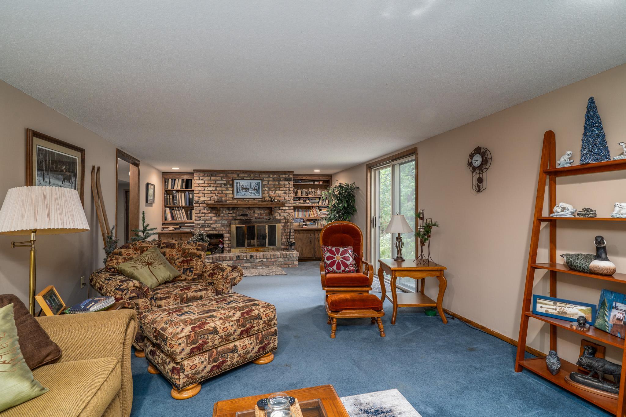 1976 single family home for sale at 920 Groveland Avenue in Crookston, MN — 4 bed, 3 bath (photo 23 of 48)