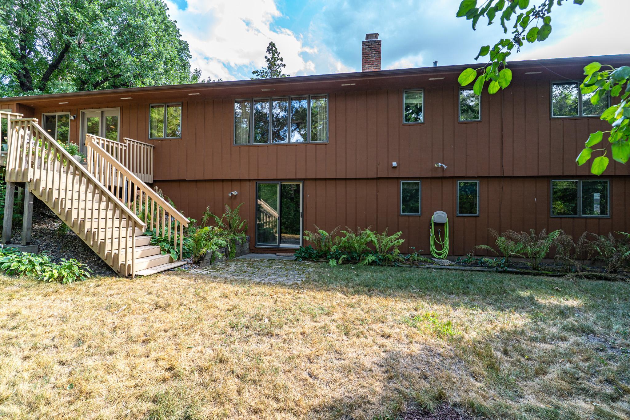 1976 single family home for sale at 920 Groveland Avenue in Crookston, MN — 4 bed, 3 bath (photo 39 of 48)